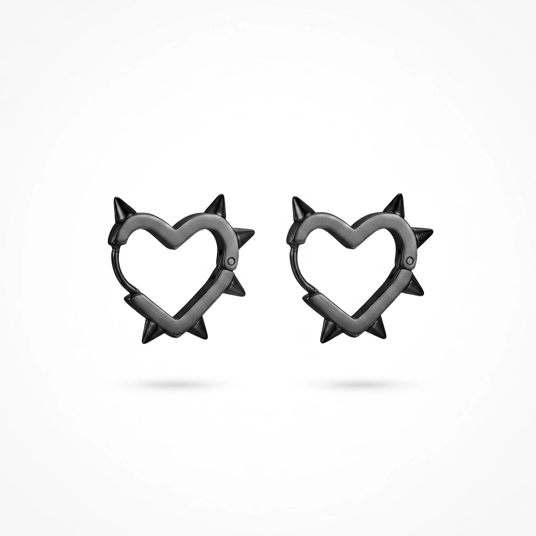 QIAOREN 13041 Edgy Spike Heart Huggie Hoop Earrings 18K Gold Stainless Steel Gothic Y2K Punk Rivet Heart Small Hoop Earring