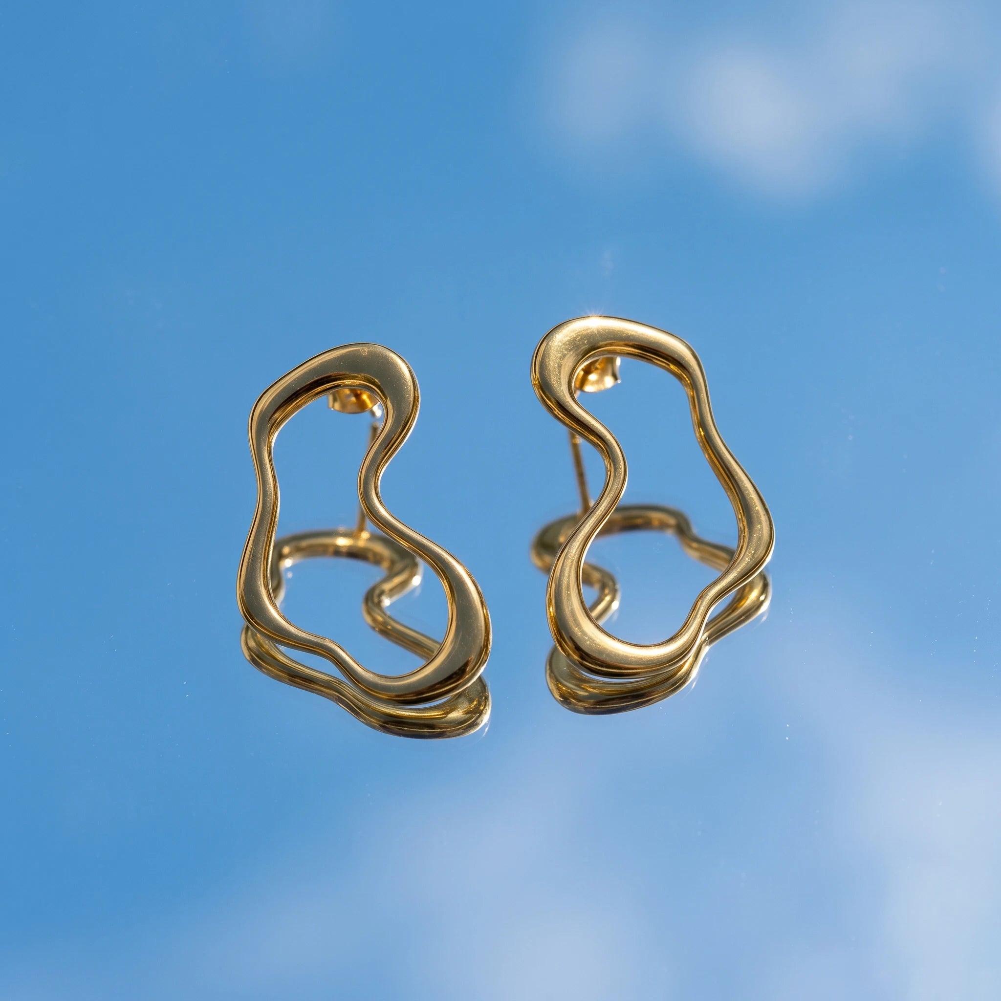 QIAOREN 14071 Irregular Hollow Stud Earrings, Wavy Freeform Open Ring Ear Stud Jewelry Gift for Daily Fashion Outfits