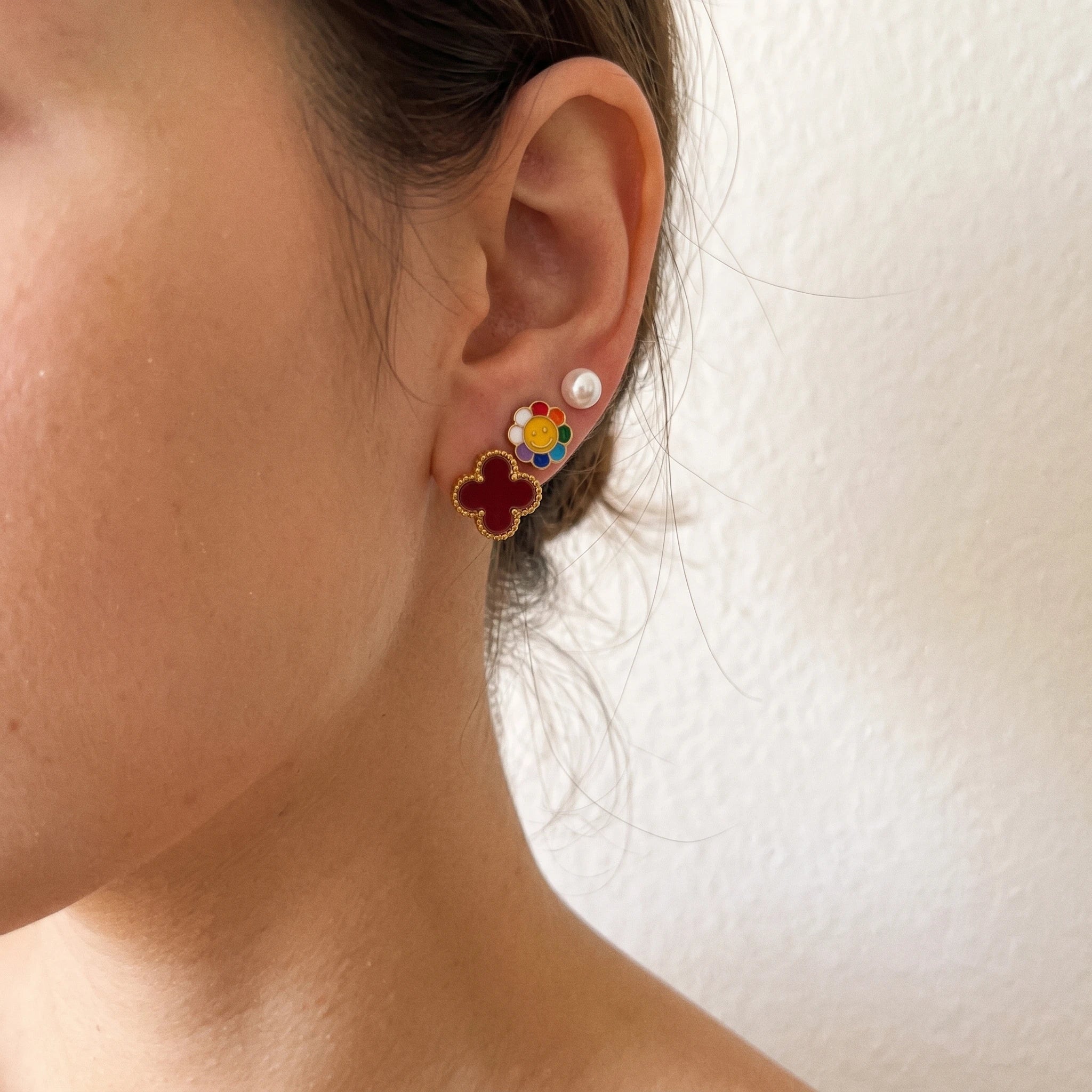 QIAOREN 14507 Stainless Steel Rainbow Smiley Flower Burgundy Clover Pearl Tiny Studs Multi Pack Cute Jewelry Gift