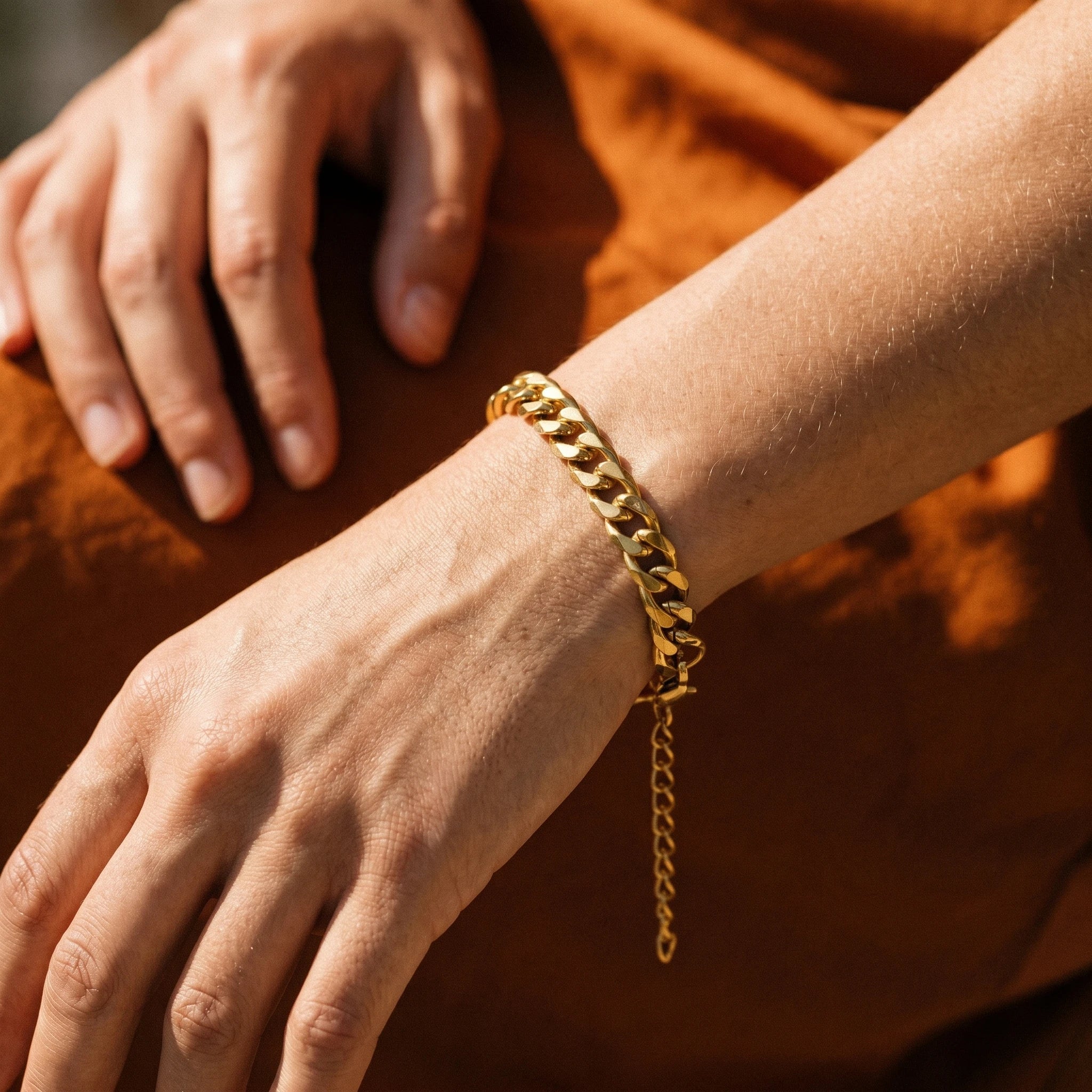 QIAOREN 10619 Thick Cuban Link Geometric Trendy Chain Bracelet 18K Gold Plated Stainless Steel Waterproof Tarnish