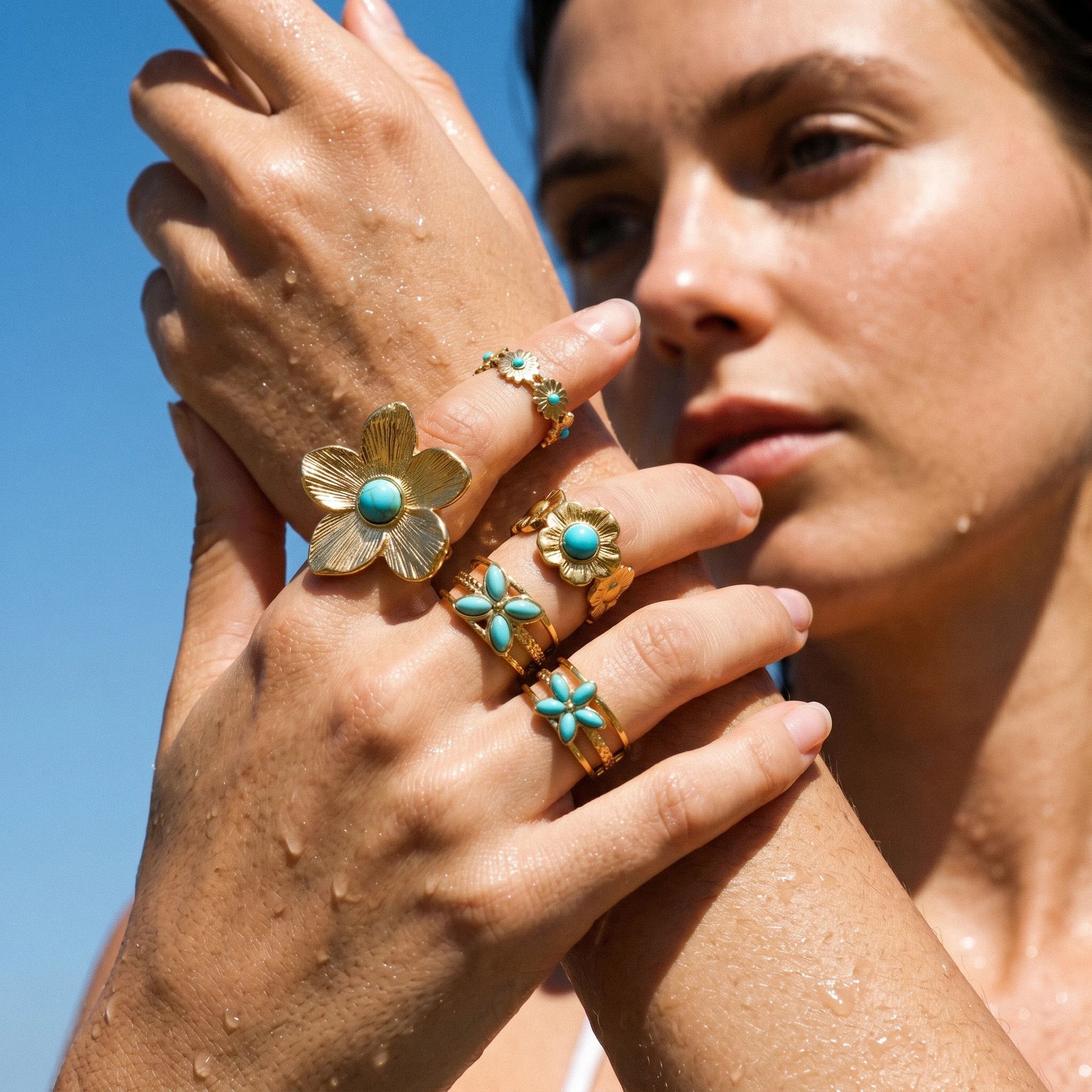 QIAOREN 13166-70 5Pcs Gold Stainless Steel Turquoise Open Ring Set Irregular Hammered Crown Adjustable Boho Stackable Rings