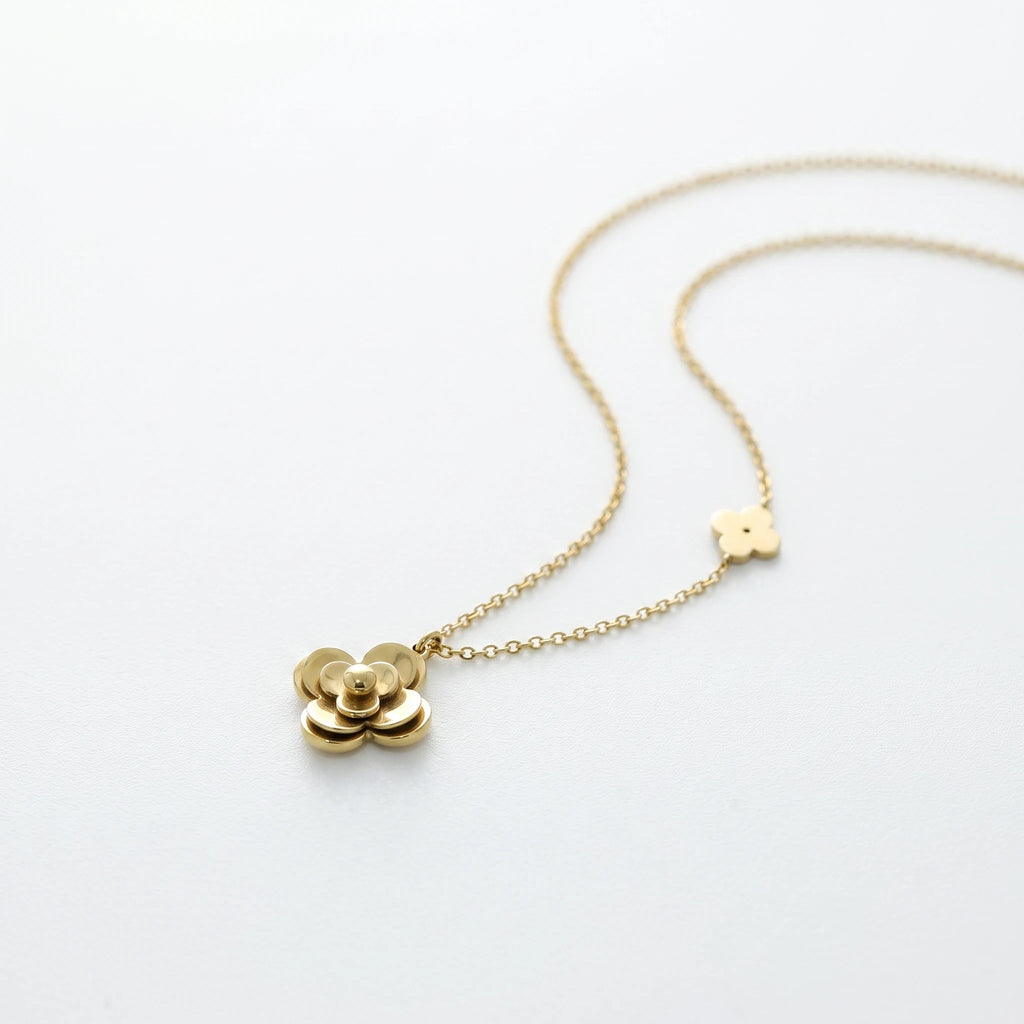 QIAOREN 13763 Thin Oval Link Chain Pendant Necklace with 3D Layered Four Leaf Flower Charm & Small Side Floral Jewelry