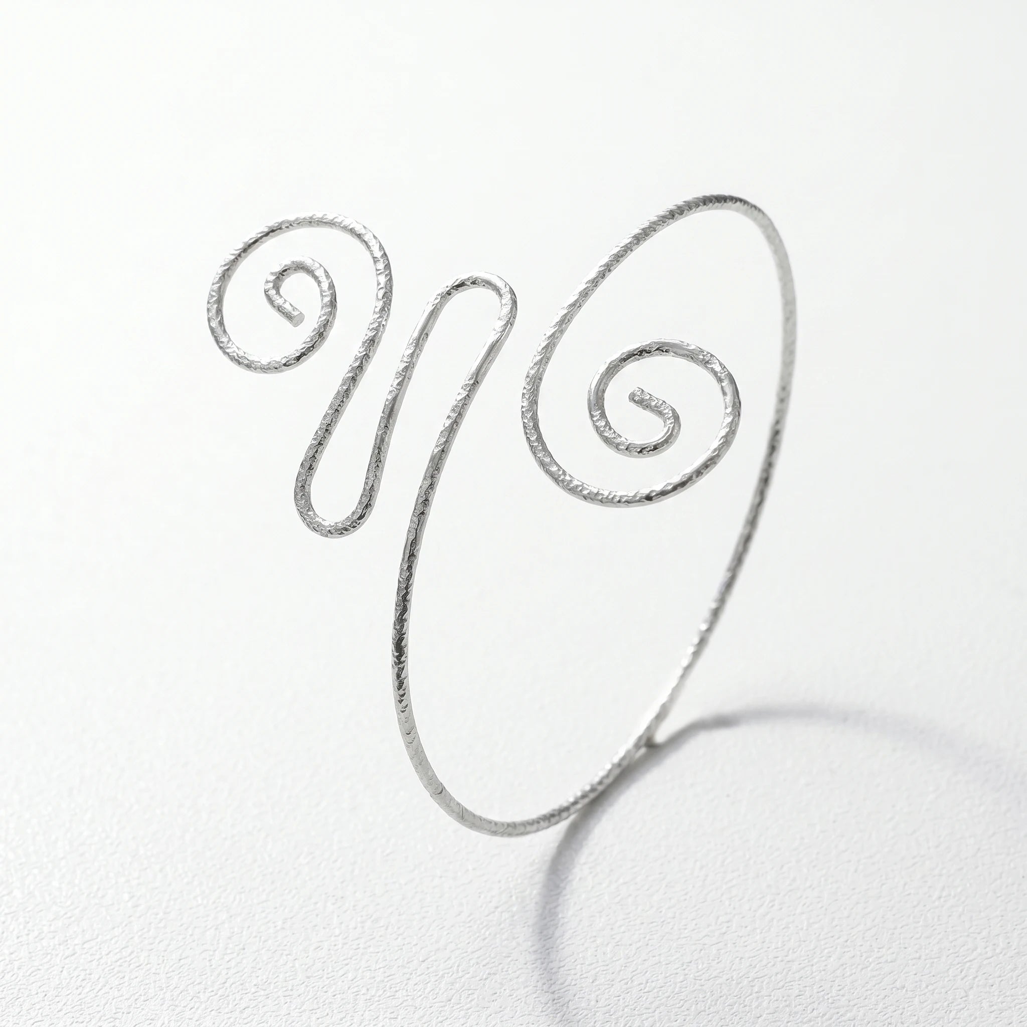 QIAOREN 12820 Tarnish Free 316L Stainless Steel Upper Arm Cuff Adjustable Swirling Armlet Waterproof Hypoallergenic Silver Tone