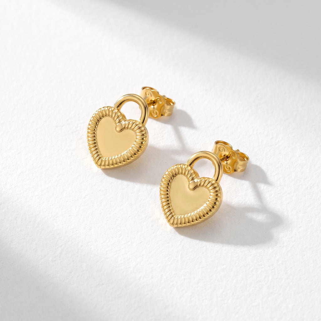 QIAOREN 13247 18K Gold PVD Plated Stainless Steel Hammered Heart  Stud Earrings Mini Embossed Honey Heart Ear Studs