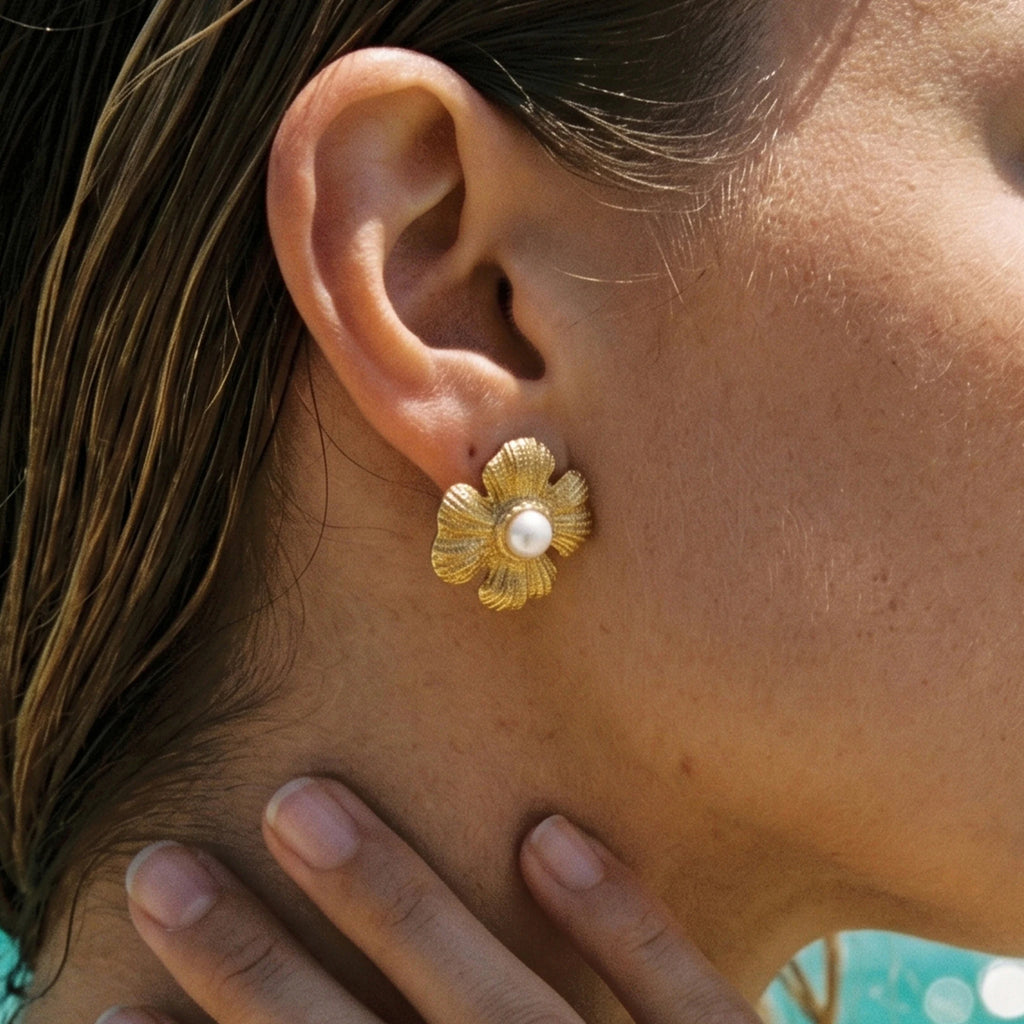 QIAOREN 12207  Gold Plated Stainless Steel Textured Five-Petal Flower Pearl Stud Earrings