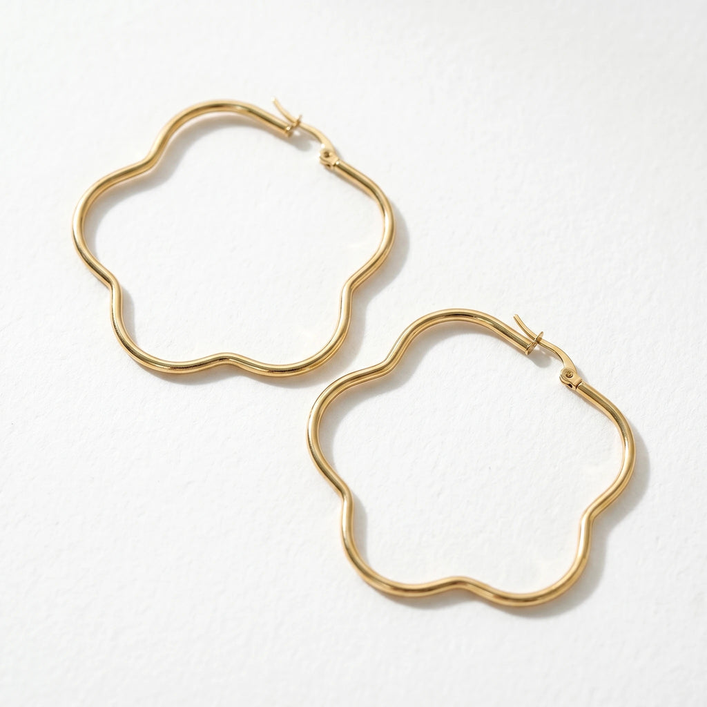 QIAOREN 12317 Waterproof Tarnish Free Squiggle Hoop Earrings Gold Stainless Steel Organic Sinuous Ripple Latchback Hoops US EU
