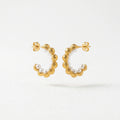 QIAOREN 12393 Trendy Scalloped Shell Pearl Hoop Earrings Gold Stainless Steel Ribbed Melon Open C Hoops Mermaidcore Women US EU