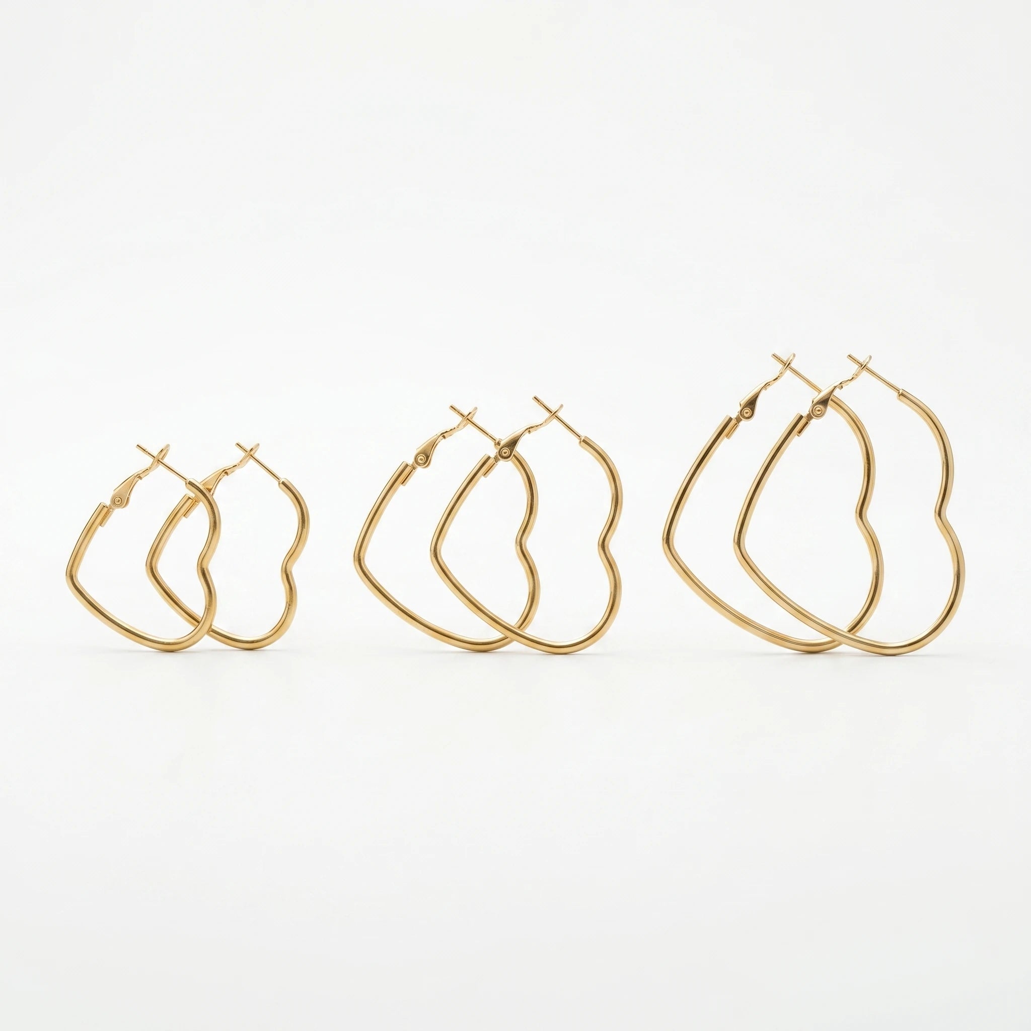 QIAOREN 13197 Gold Plated Heart Hoop Earrings for Women Stainless Steel Heart Shaped Statement Fashion Jewelry