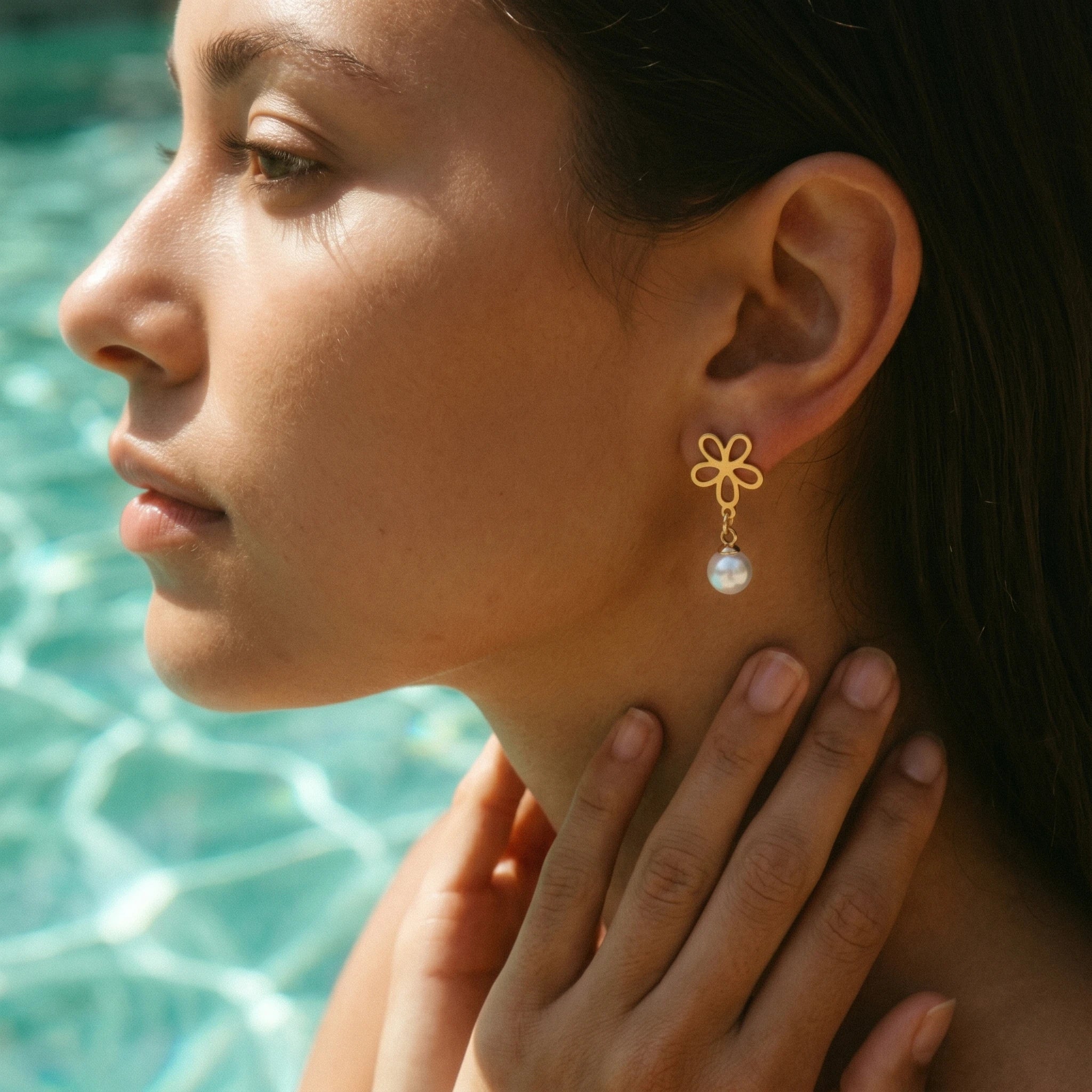 QIAOREN 10833 18K Gold Plated Stainless Steel Flower Stud Earrings with Pearl Drop for Women