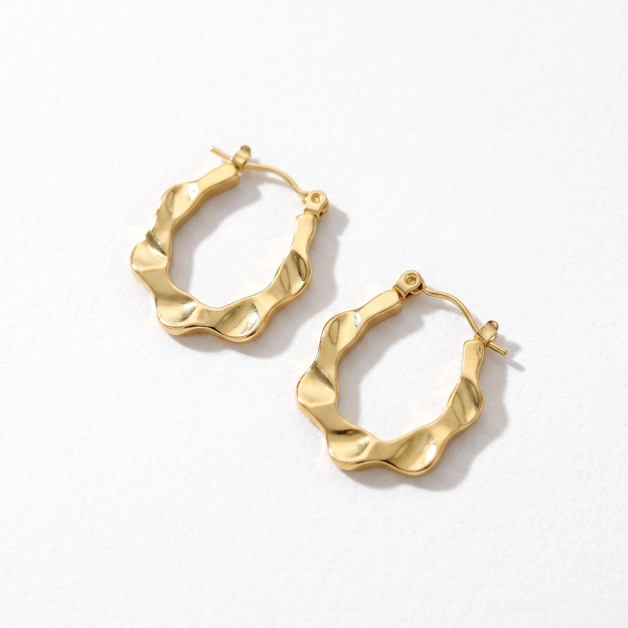 QIAOREN 13271 Gold Tone Irregular Wavy Oval Stud Earrings Smooth Polished Twisted Fluid Shape Click Back Studs Abstract