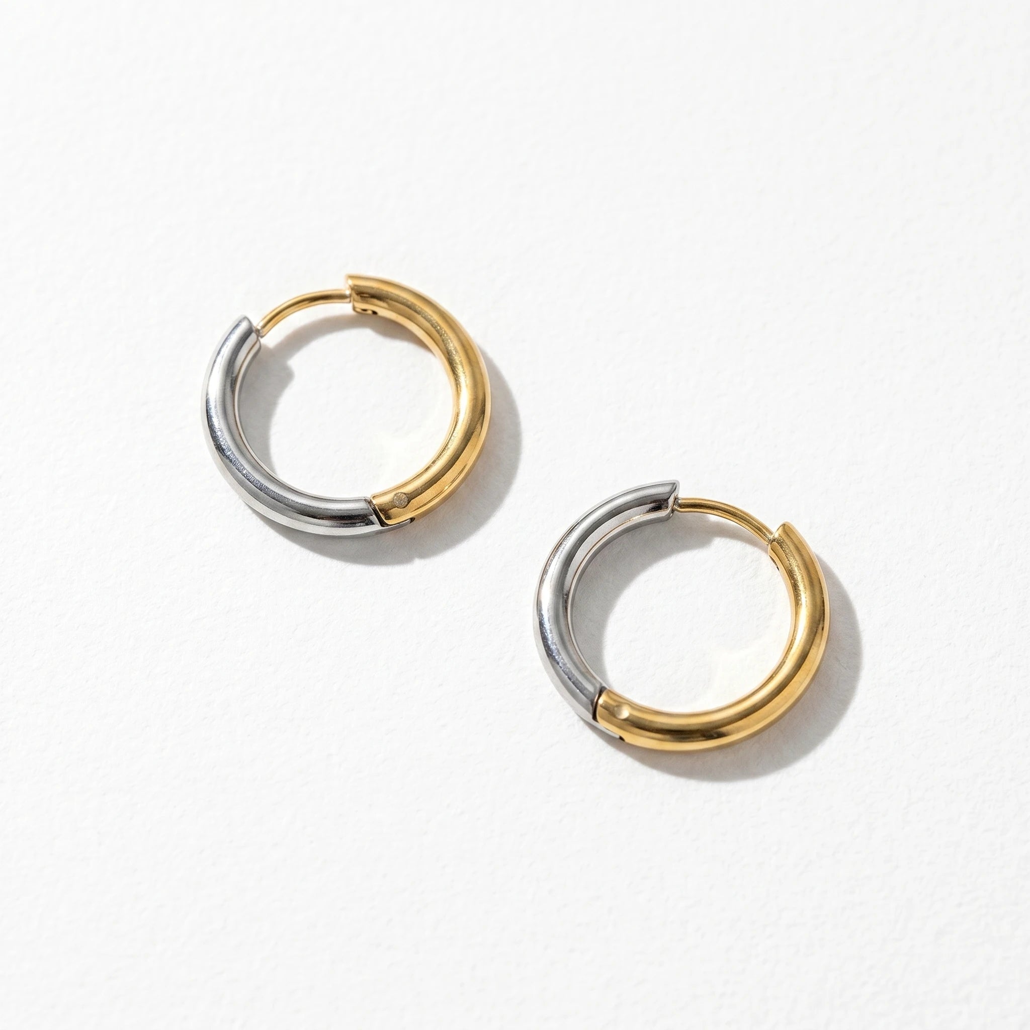 QIAOREN 12757 Trend Two Tone Split Circle Earrings Stainless Steel Silver Gold Chunky Huggie Hoop Stack Accessory