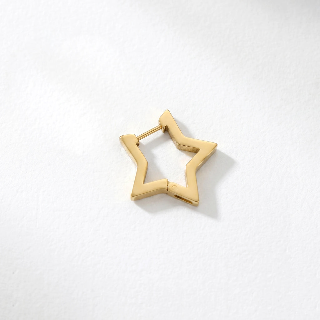 QIAOREN 12613 Glossy Hollow Star Huggie Hoop Earrings PVD 18K Gold Stainless Steel Five Point Star Geometric Ear Buckle