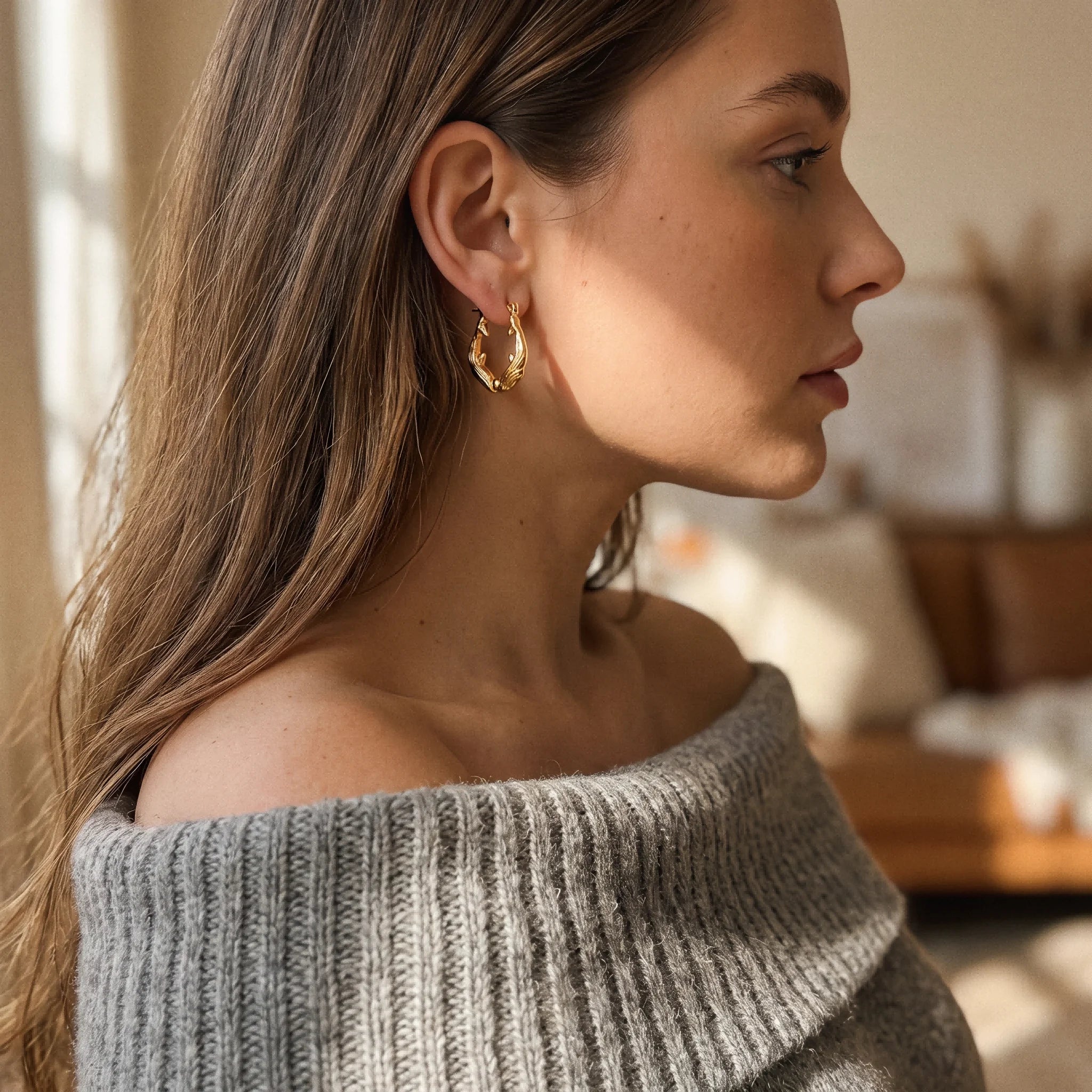 QIAOREN 14599 Gold Stainless Steel Hoop Earrings Wave Design Huggie Earrings Waterproof Hypoallergenic Fashion Jewelry for Women