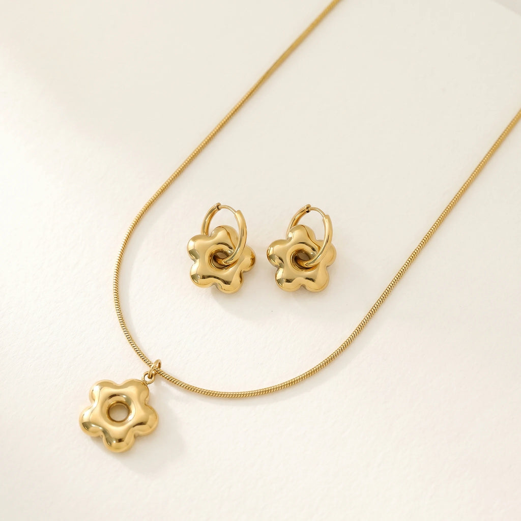 QIAOREN 12866 18K Gold Plated Puffy Flower Necklace Earrings Set, Waterproof Tarnish Free Stainless Steel Jewelry for Women