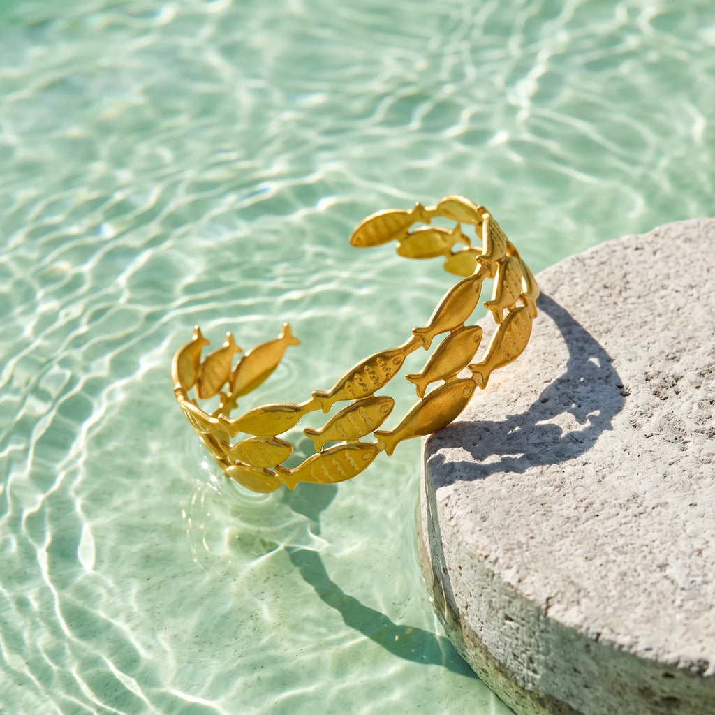 QIAOREN 14106 Stainless Steel Fish Open Cuff Bracelet Waterproof Hypoallergenic Ocean Jewelry OEM ODM