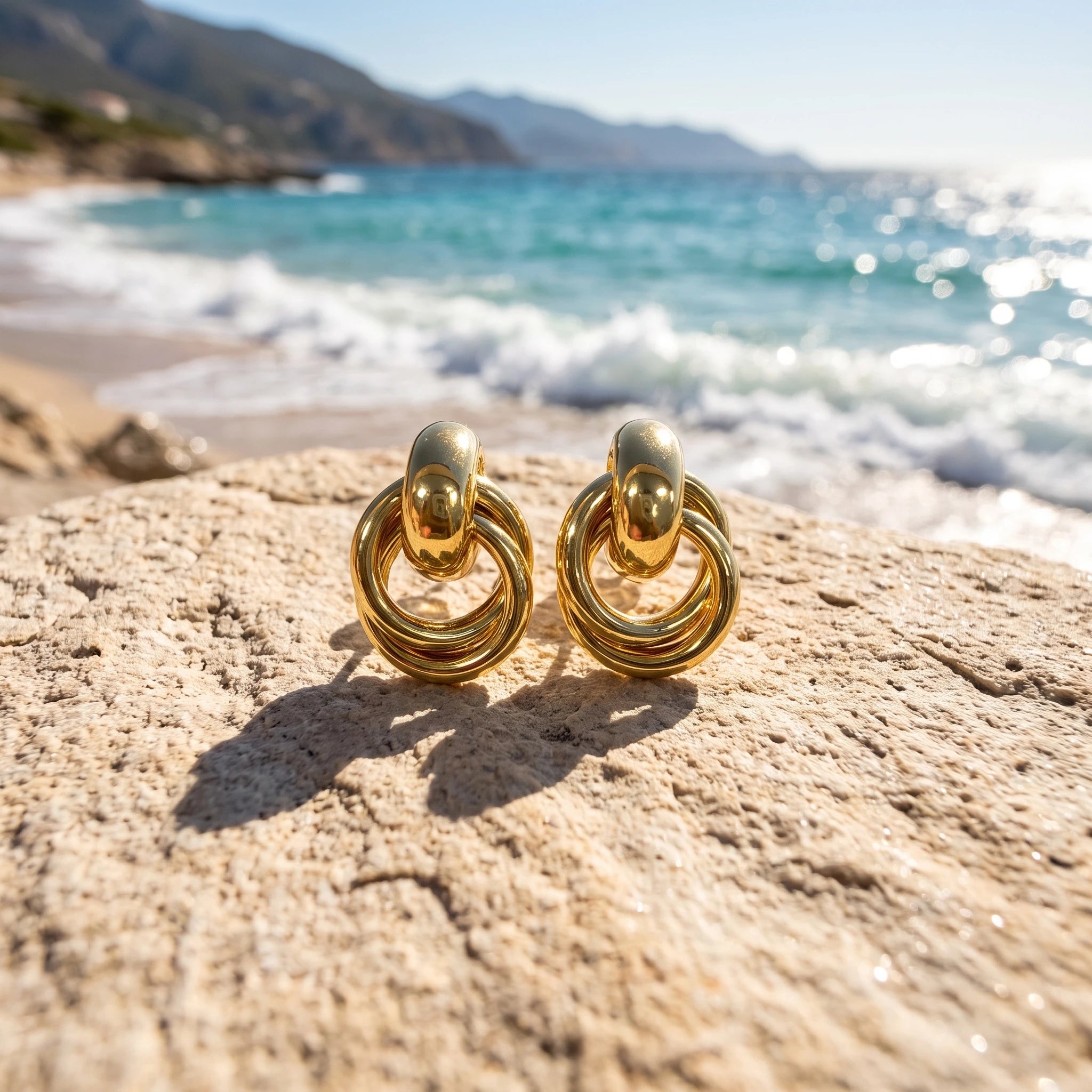 QIAOREN 14536 Interlocking Knot Hoop Stud Earrings, Polished Gold Geometric Metal Earrings Hypoallergenic Jewelry Gift