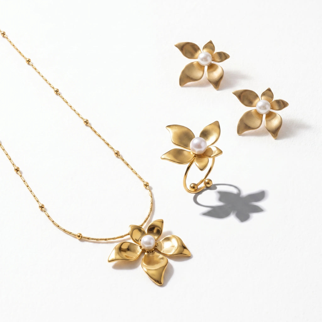 QIAOREN 14000 Stainless Steel Gold Africa Map Open Ring Large Round Frame Adjustable Statement Finger Jewelry for Women