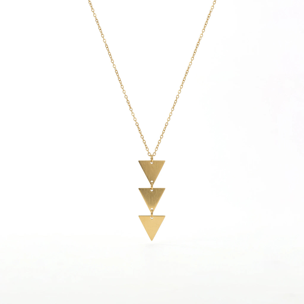 QIAOREN 11803 18K Gold Plated Stainless Steel Anti-Tarnish Hypoallergenic Stacked Triangle Drop Pendant Cable Chain Necklace
