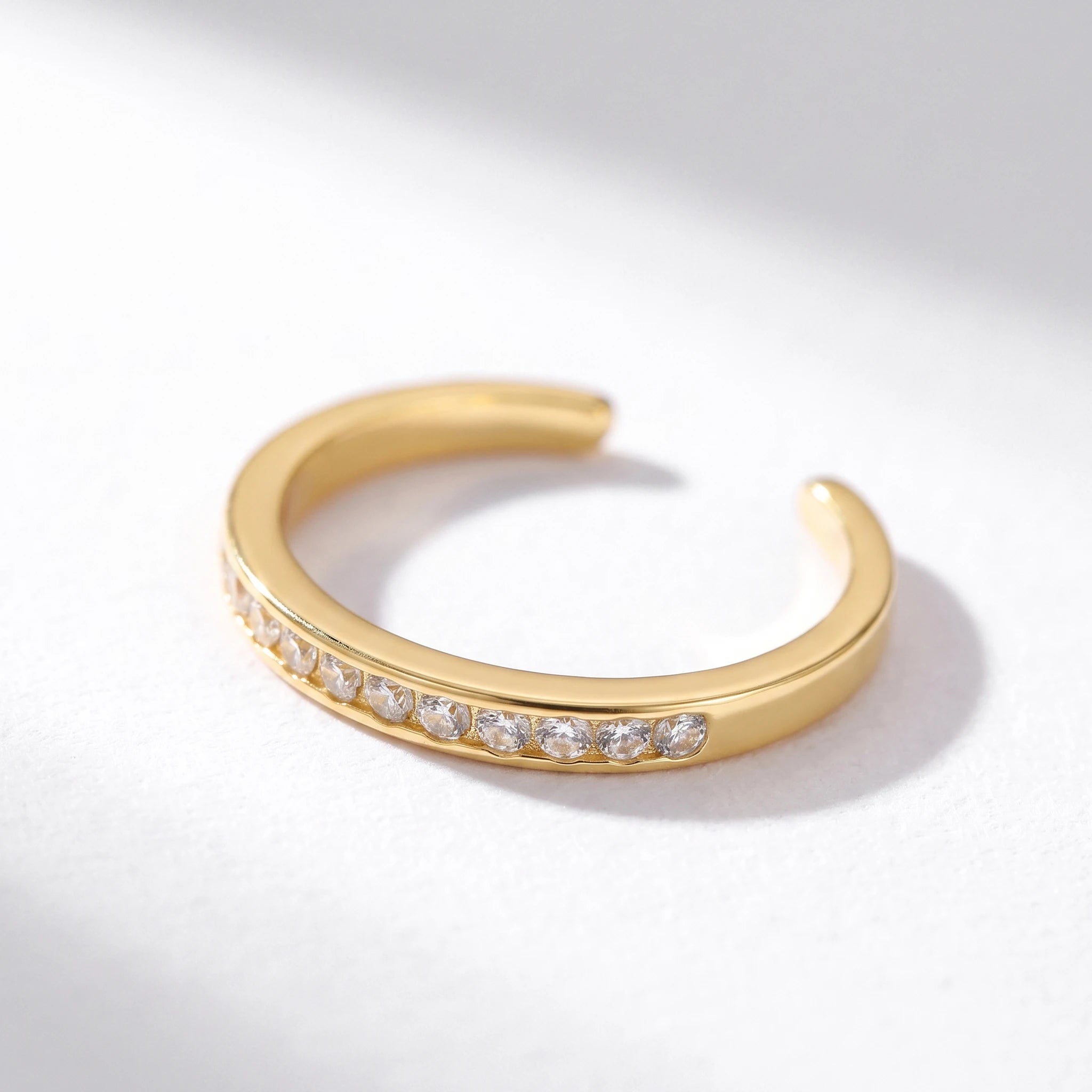 QIAOREN 1702452 Adjustable Stainless Steel Toe Ring Gold CZ Rhinestone Minimalist Foot Jewelry Summer Beach Fashion