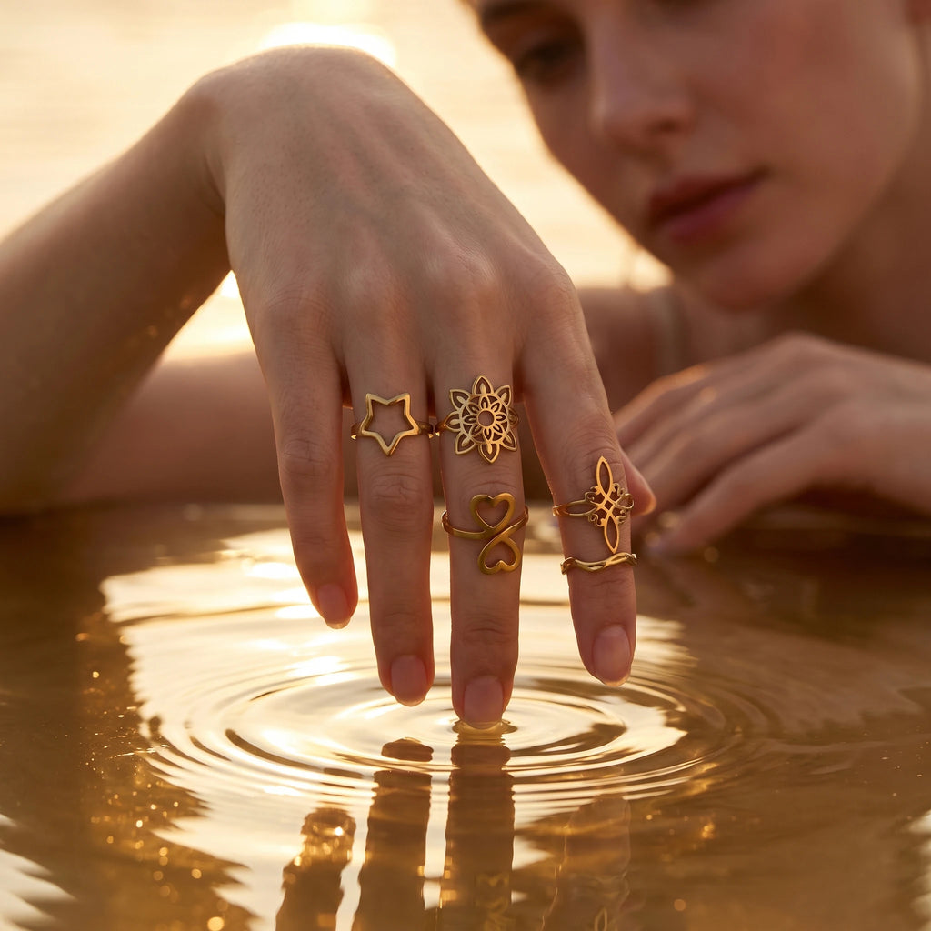 QIAOREN 5Pcs 18K Gold Plated Stainless Steel Open Ring Set, Adjustable Stackable Durable Finger Rings