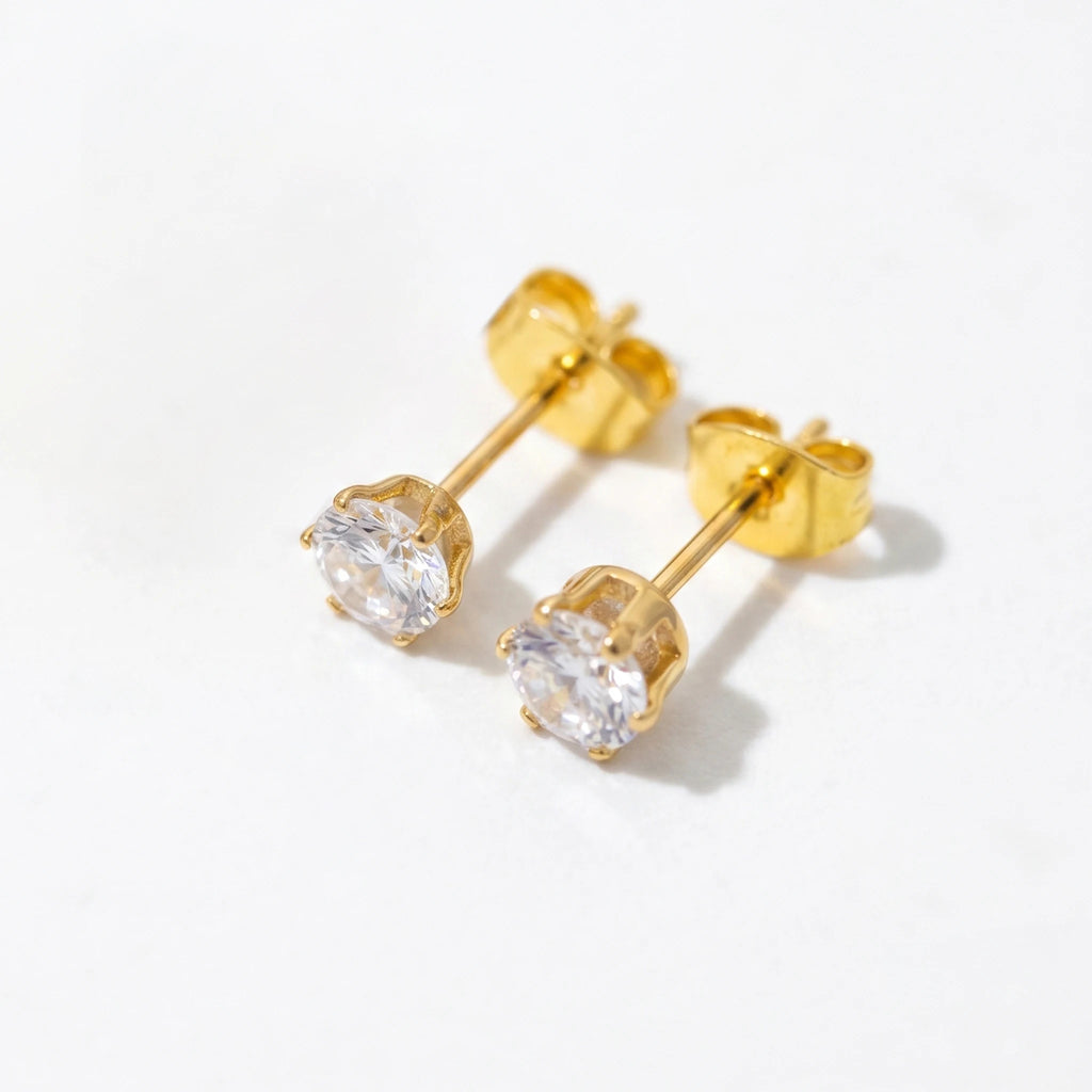 QIAOREN12597 Princess Cut Four Prong Stud Earrings Waterproof Stainless Steel 18K Gold Multi Sizes Anti-allergy Minimal Piercing