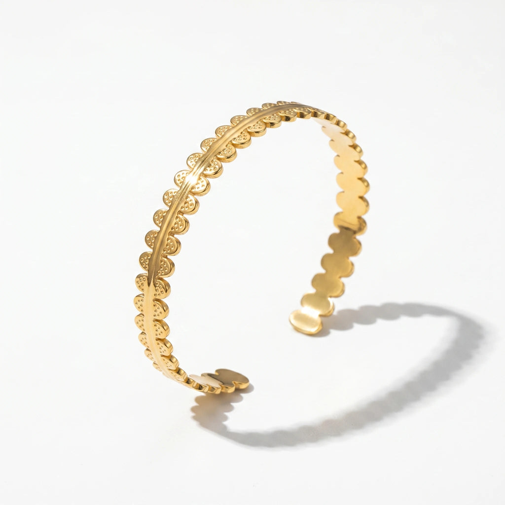 QIAOREN 12717 Stainless Steel 18K Gold Adjustable Cuff Bracelet Textured Oval Disc Bangle For Women Daily Jewelry