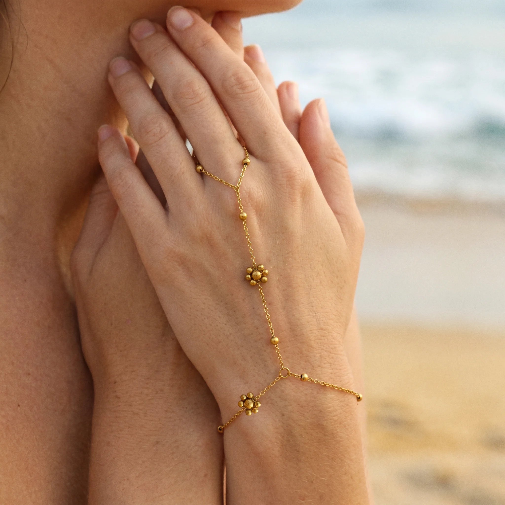 QIAOREN 10765 Gold Bead Flower Stainless Steel Hand Chain Bracelet  Slave Ring Bracelet for Women Party