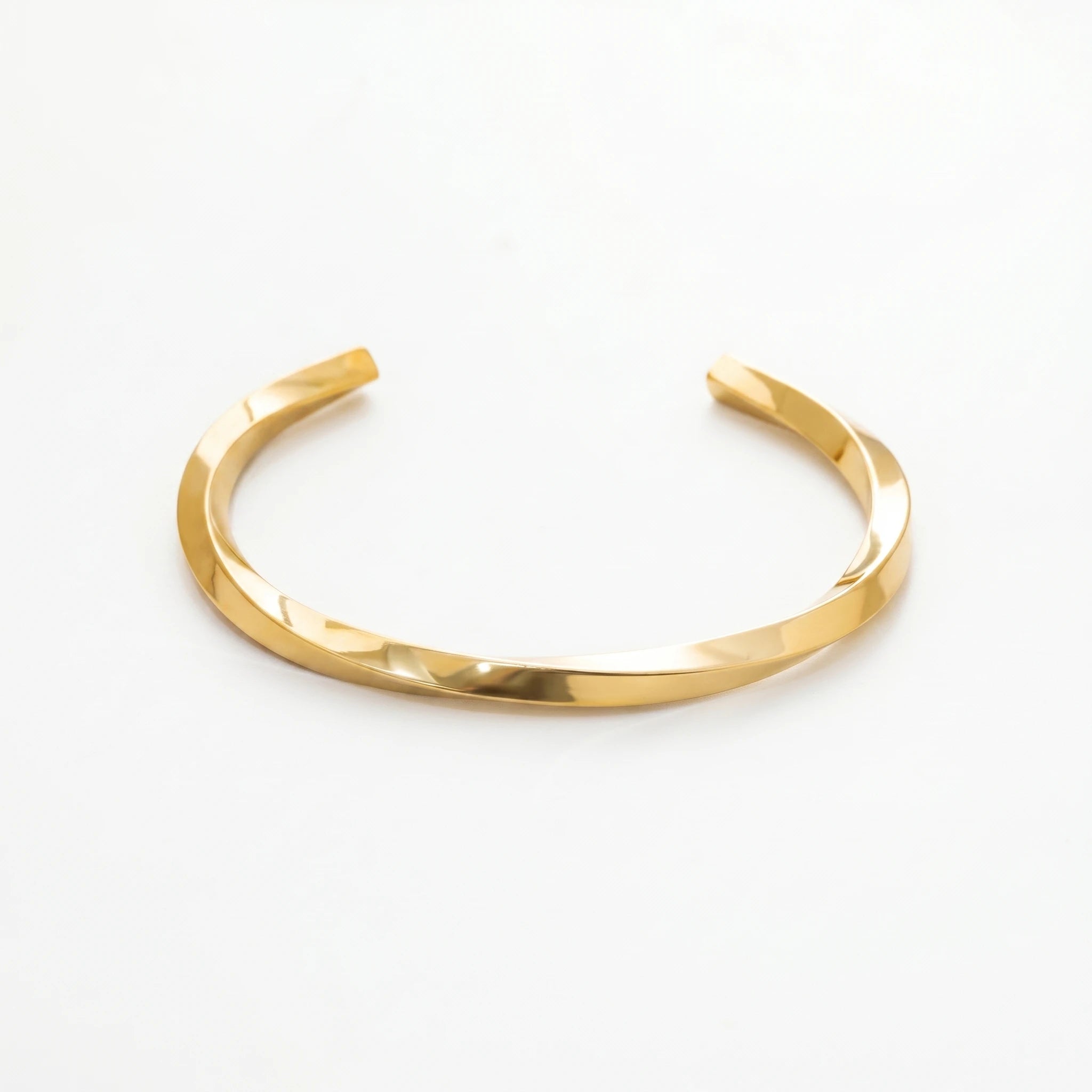 QIAOREN 12658 18K Gold Polished Twisted Texture Open Cuff Bracelet Stainless Steel Adjustable Smooth Wrist Jewelry Daily Gift
