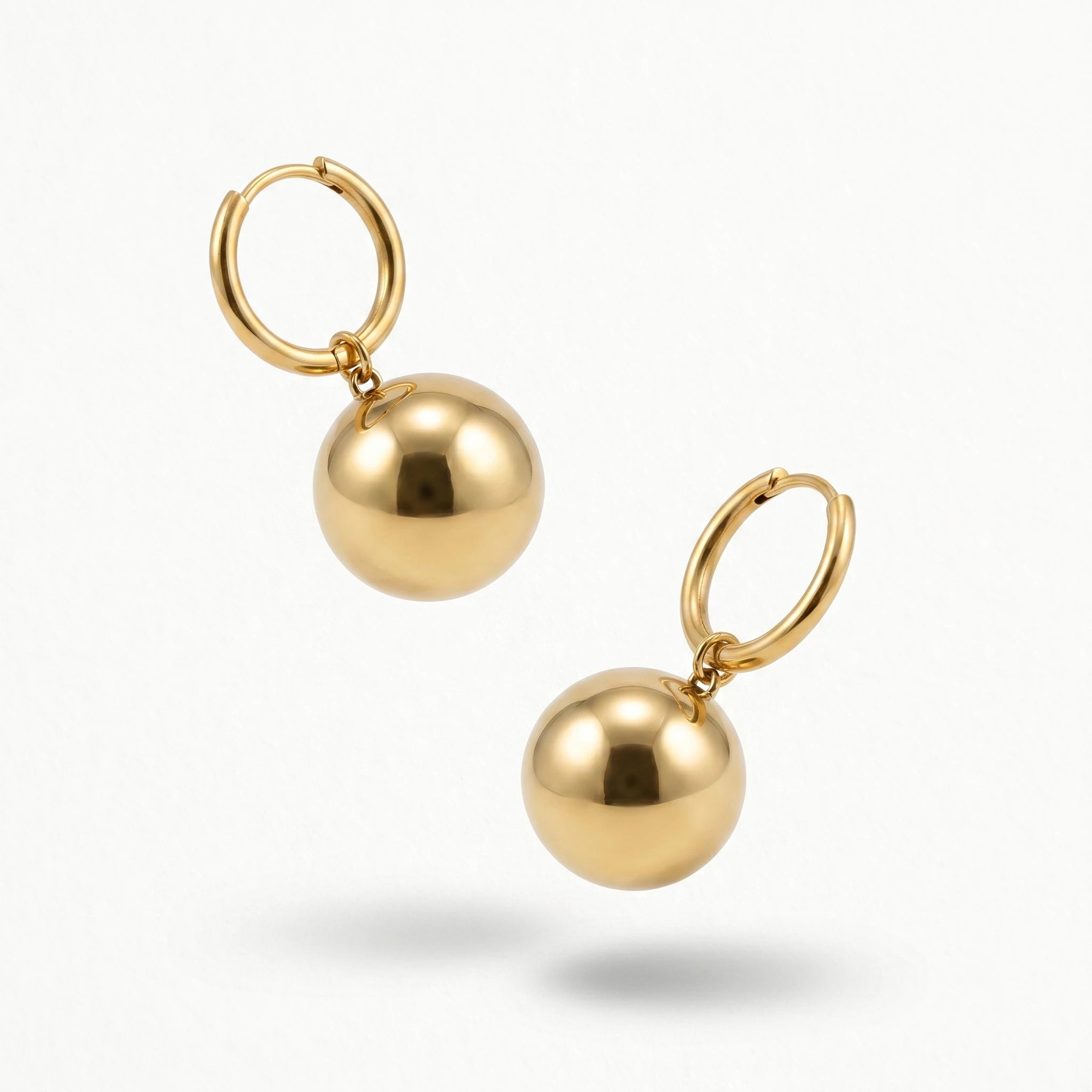 QIAOREN 10941 Wholesale Ball Charm Hoop Earrings Stainless Steel Gold Plated Hypoallergenic Trendy Women's Statement Jewelry