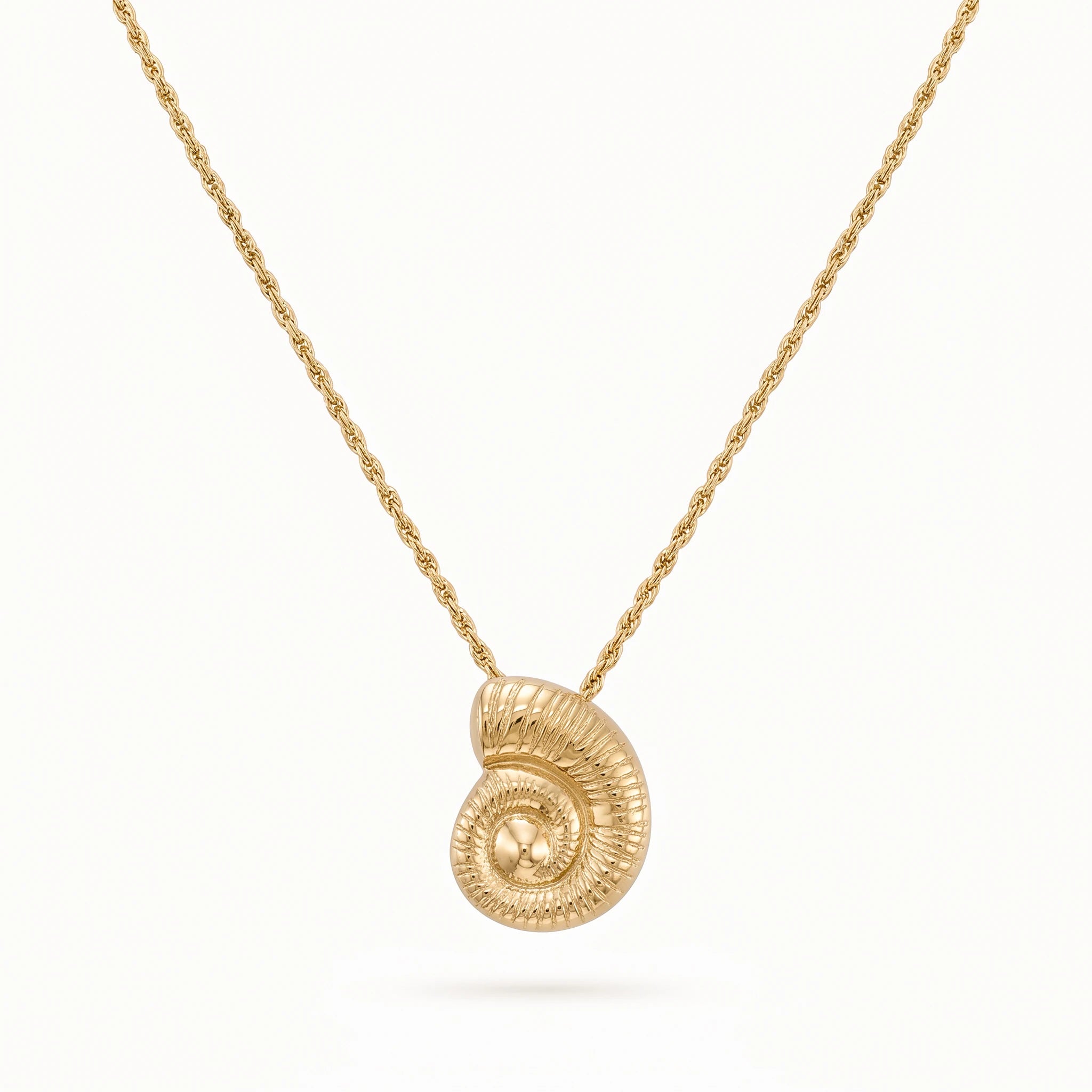 QIAOREN 11725 Retro Embossed Conch Pendant Necklace Gold Stainless Steel Twist Rope Chain Nautical Jewelry for Western Girls