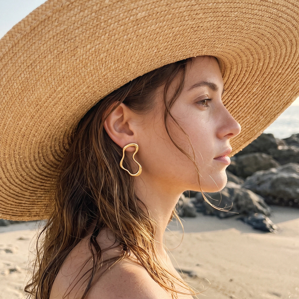 QIAOREN 14071 Irregular Hollow Stud Earrings, Wavy Freeform Open Ring Ear Stud Jewelry Gift for Daily Fashion Outfits