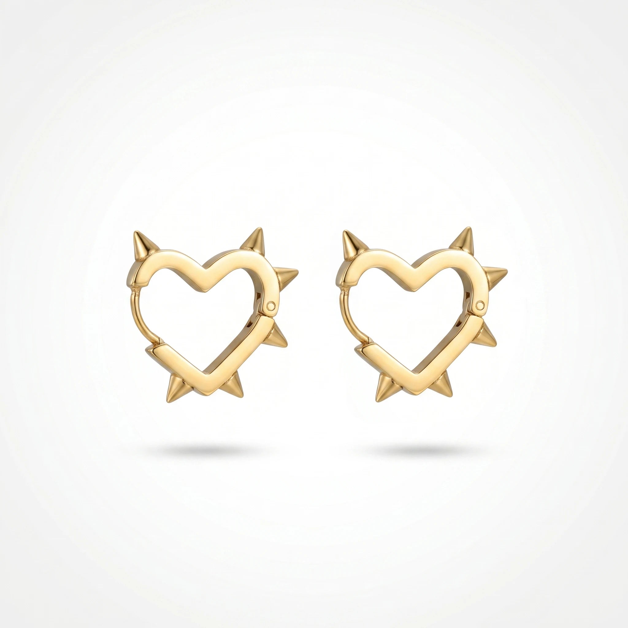 QIAOREN 13041 Edgy Spike Heart Huggie Hoop Earrings 18K Gold Stainless Steel Gothic Y2K Punk Rivet Heart Small Hoop Earring