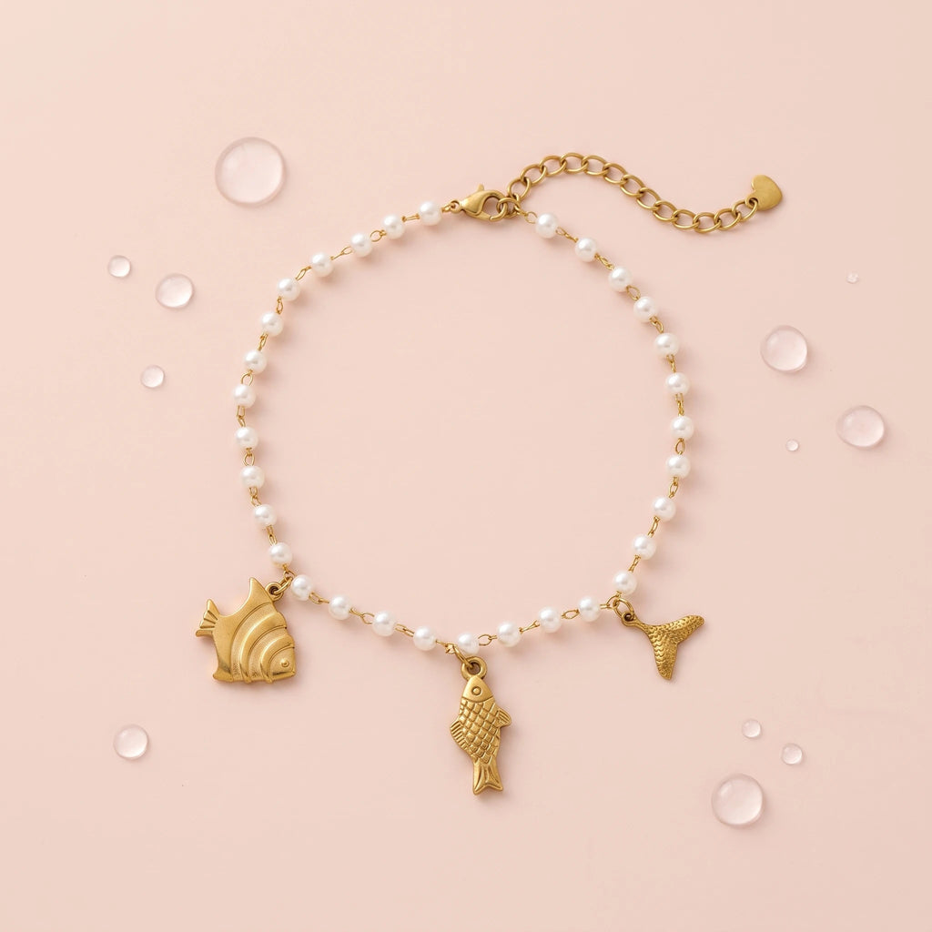 QIAOREN 13335 Ocean Themed Pearl Anklet with Flat Fish, Scaled Fish & Mermaid Tail Charms, Beach Holiday Foot Jewelry Gift