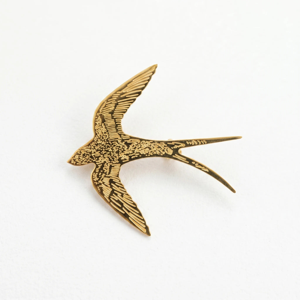 Qiaoren 10897 Stainless Steel Gold Plated Engraved Swallow Brooch Hypoallergenic No Fade Bird Lapel Pin Unisex Fashion Jewelry