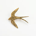 Qiaoren 10897 Stainless Steel Gold Plated Engraved Swallow Brooch Hypoallergenic No Fade Bird Lapel Pin Unisex Fashion Jewelry
