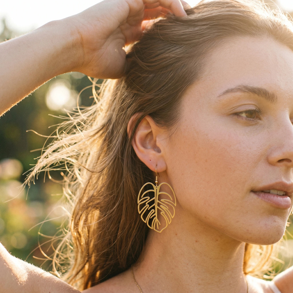 QIAOREN 10843 Trendy Tarnish Resistant Stainless Steel Tropical Leaf and Hoop Earrings 18K Gold Plated