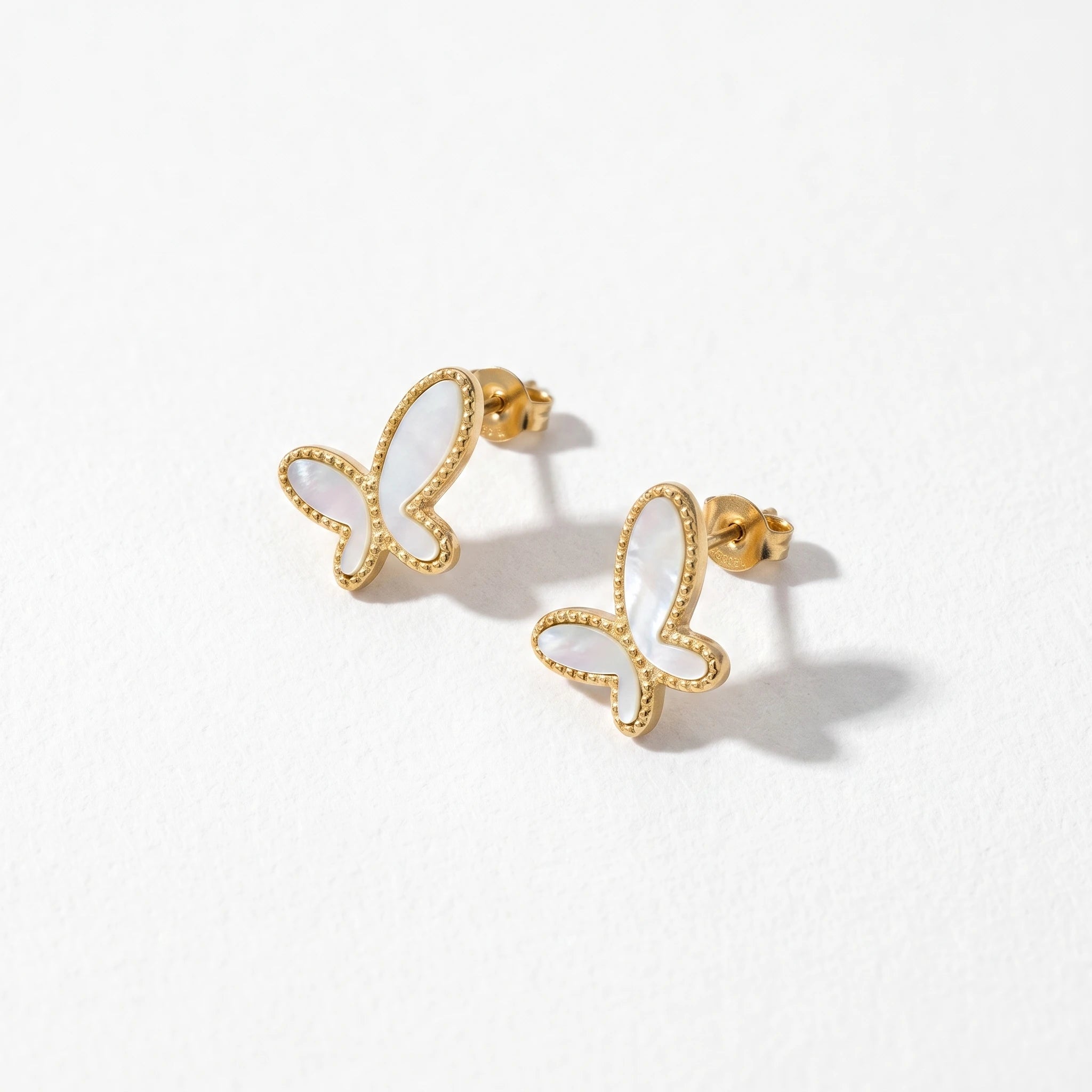 QIAOREN 13818 Beaded Border Butterfly Stud Earrings Inlaid Natural White Mother of Pearl, Polished Gold Dainty Insect Ear