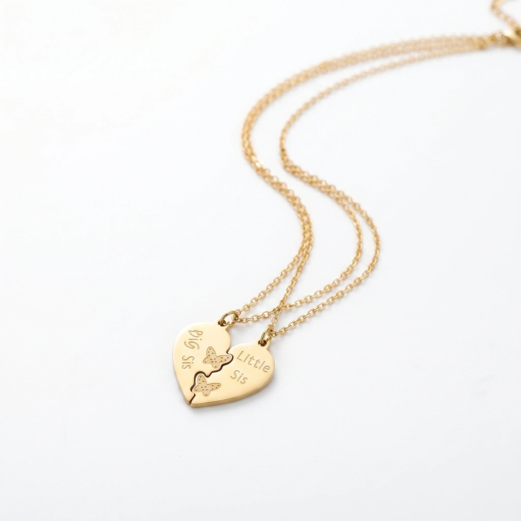 QIAOREN 1288618K Gold Big Sis Little Sis Split Heart Necklace for 2, Butterfly Stainless Steel Sister Jewelry, Tarnish Free Gift
