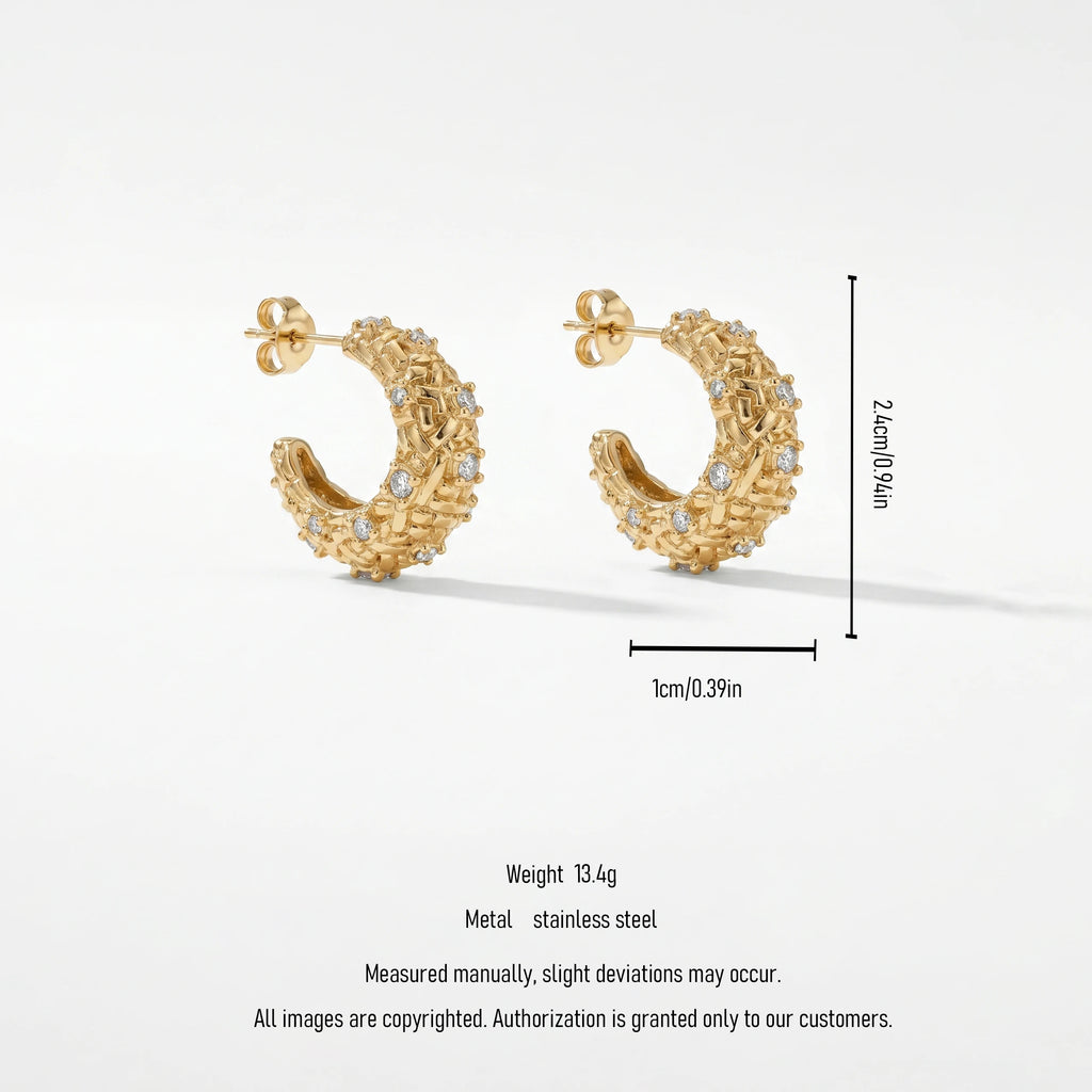 QIAOREN 12456 Niche Woven Grain Textured Half Hoop Studs Glossy Gold Stainless Steel Waterproof Paved Crystal Huggie Earrings