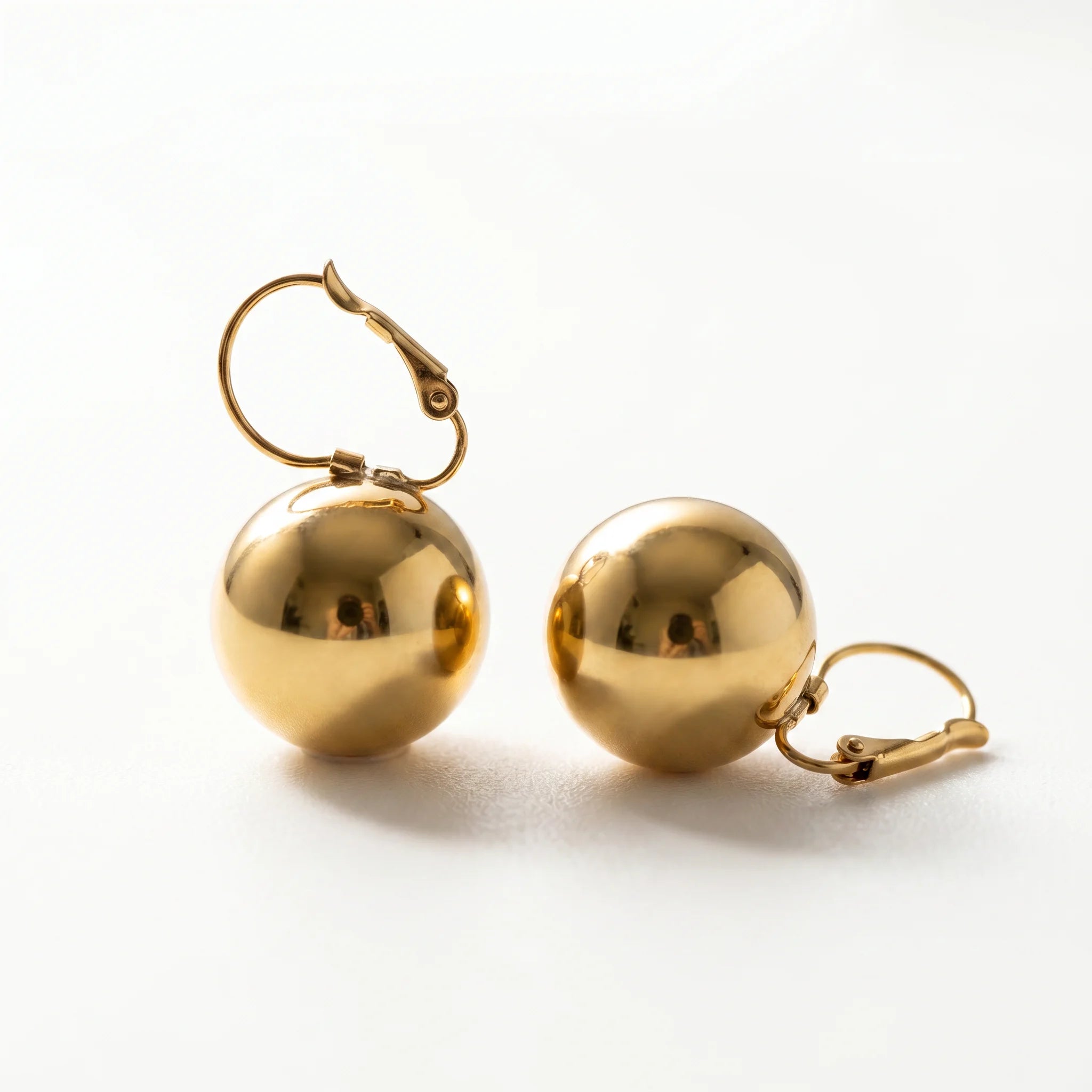 QIAOREN 10893 Vintage French Gold Ball Hoop Earrings High Polished Stainless Steel Leverback Waterproof Trendy Geometric Jewelry