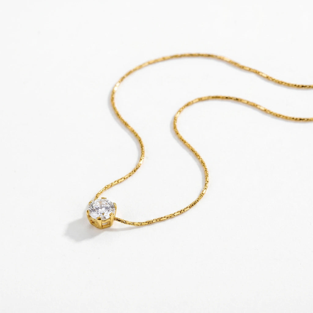 QIAOREN 13169 Stainless Steel Round Cut CZ Solitaire Necklace Gold Plated Minimalist Dainty Pendant Jewelry for Women