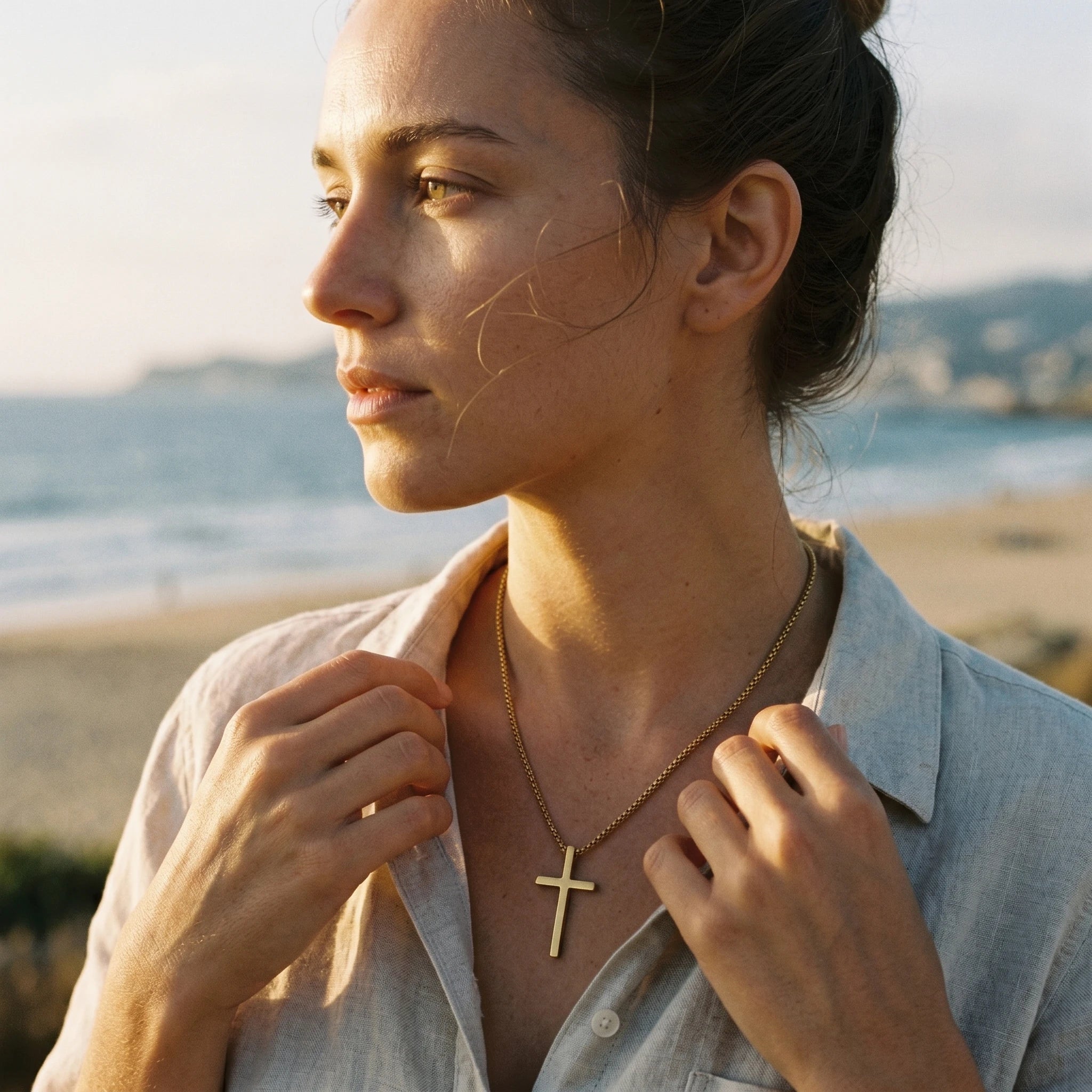 QIAOREN 10653 Trendy Minimalist Cross Pendant Box Chain Necklace 18K Gold Plated Stainless Steel Sweat-Proof Hypoallergenic