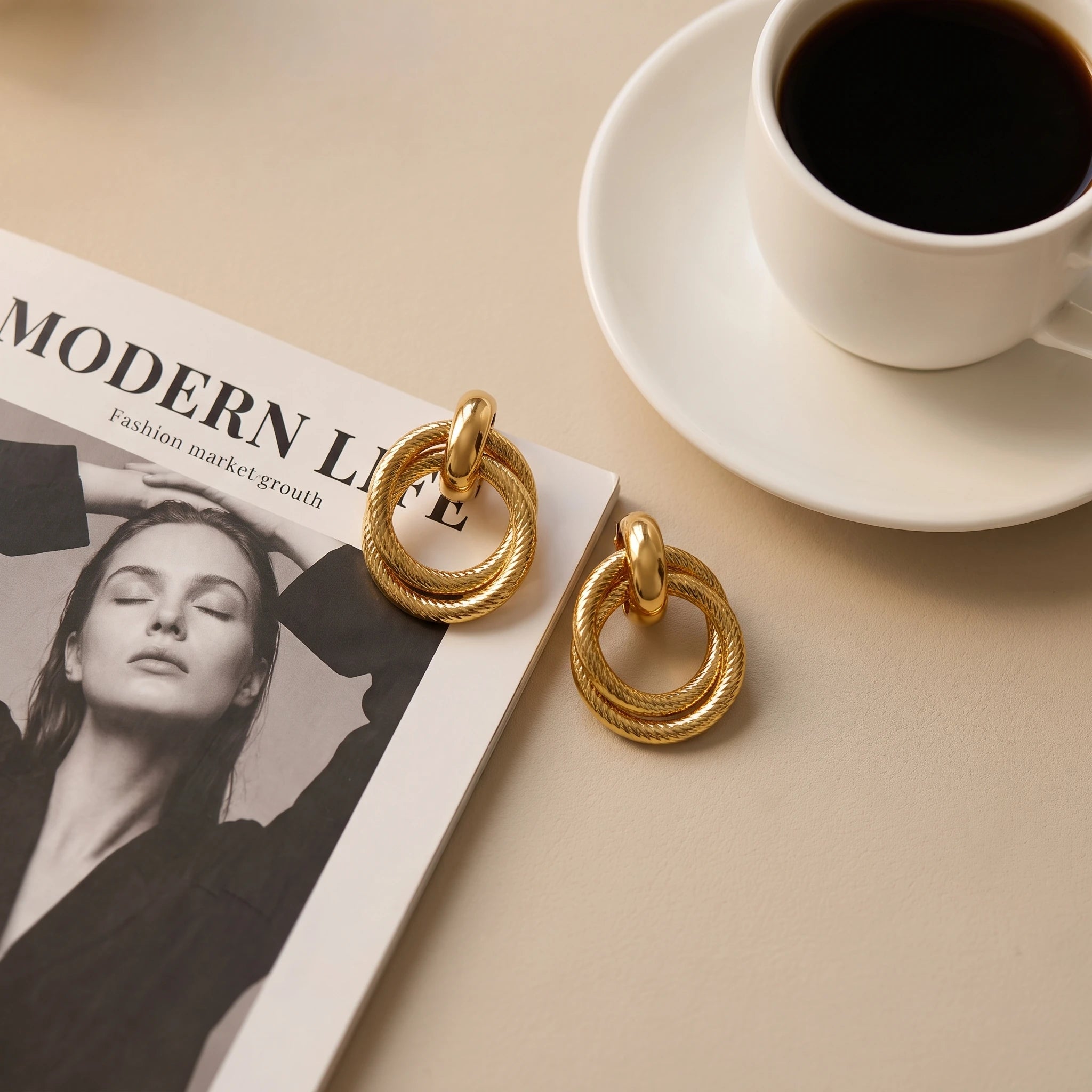 QIAOREN 14531 Waterproof Stainless Steel Hoop Earrings Twisted Round Statement Earrings Hypoallergenic Jewelry Women