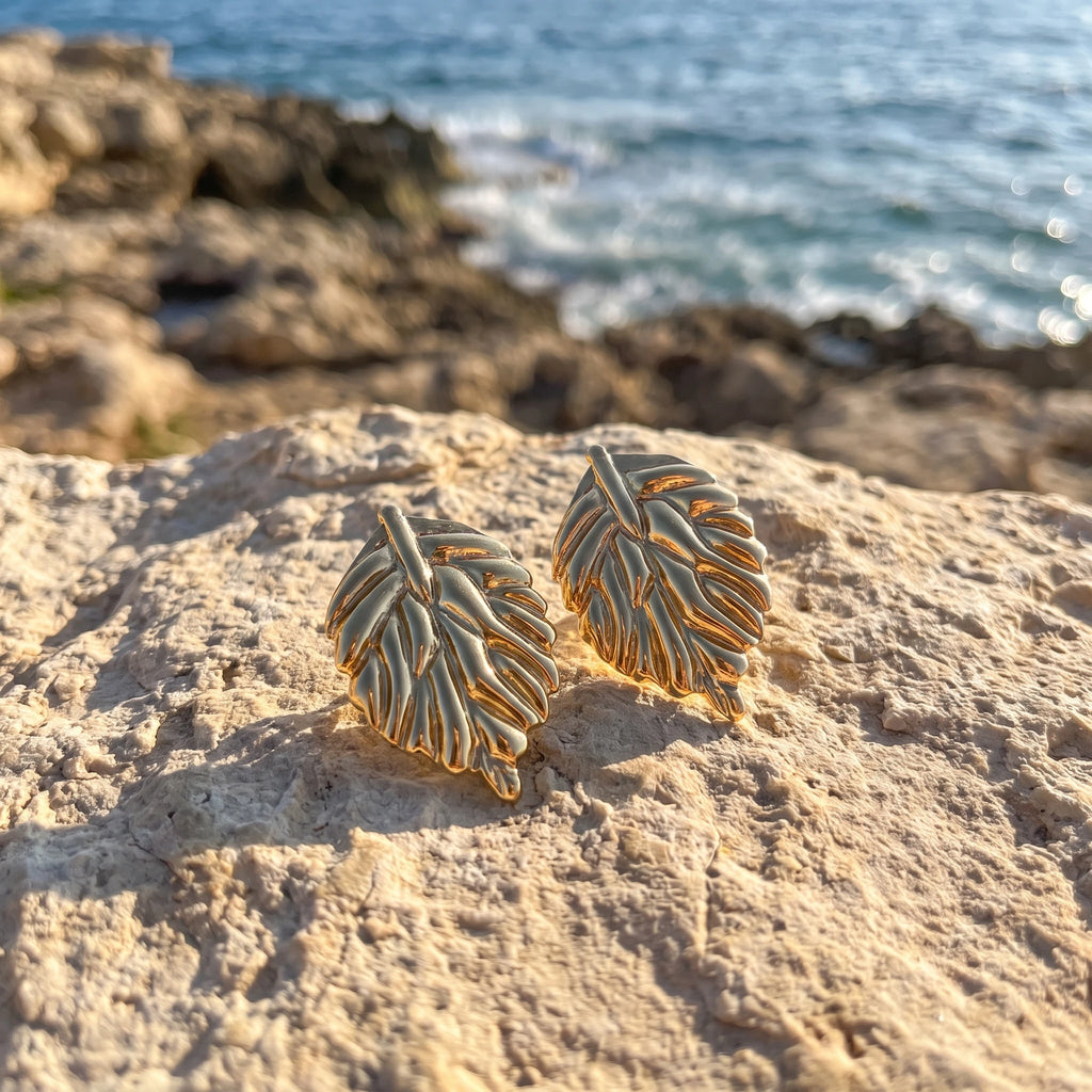 QIAOREN 14556 Stainless Steel Leaf Stud Earrings Gold Tone Nature Inspired Earrings Waterproof Hypoallergenic Jewelry