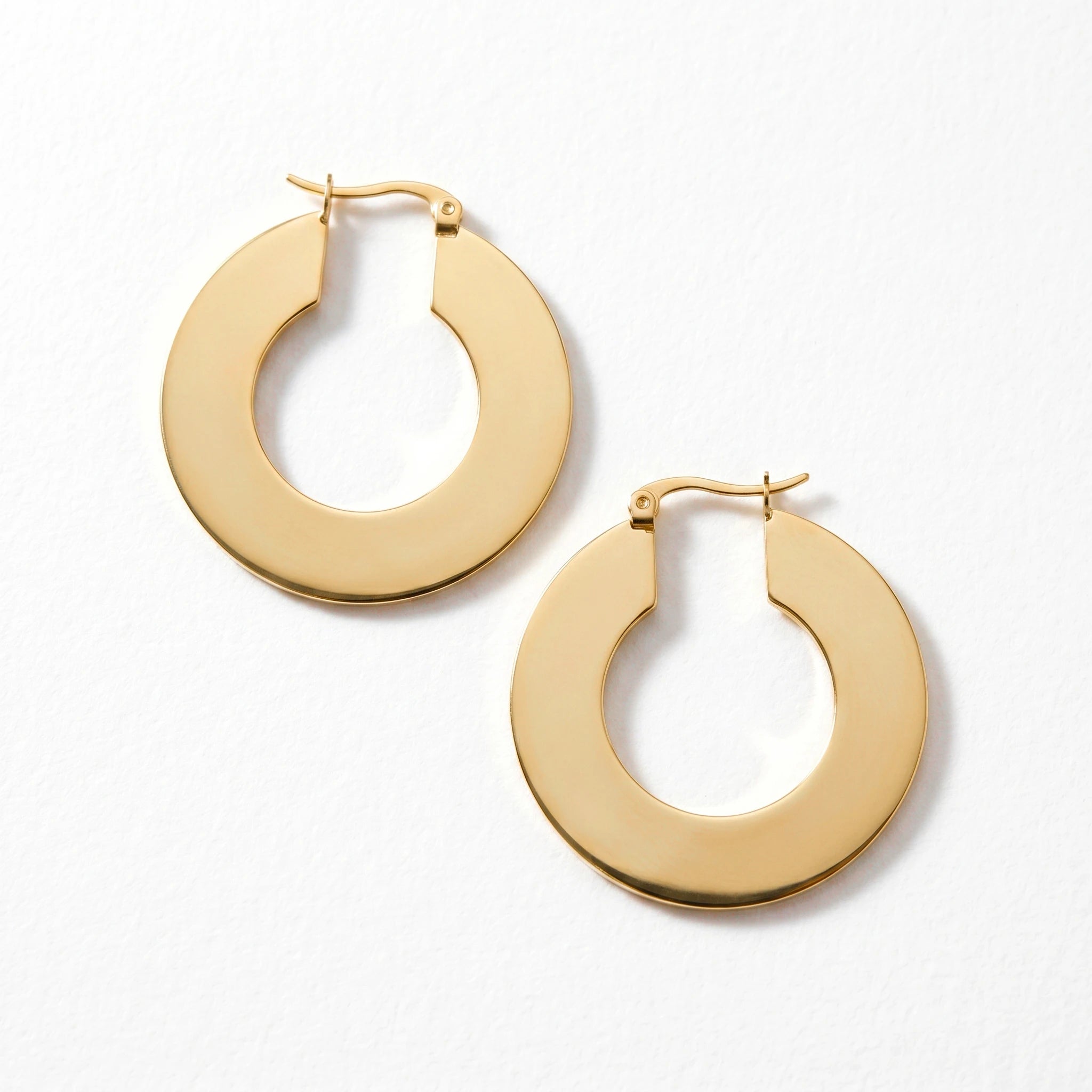QIAOREN 10911 Polished Wide Flat Hoop Earrings Stainless Steel Hypoallergenic 18K Gold Plated Trendy Geometric for Women