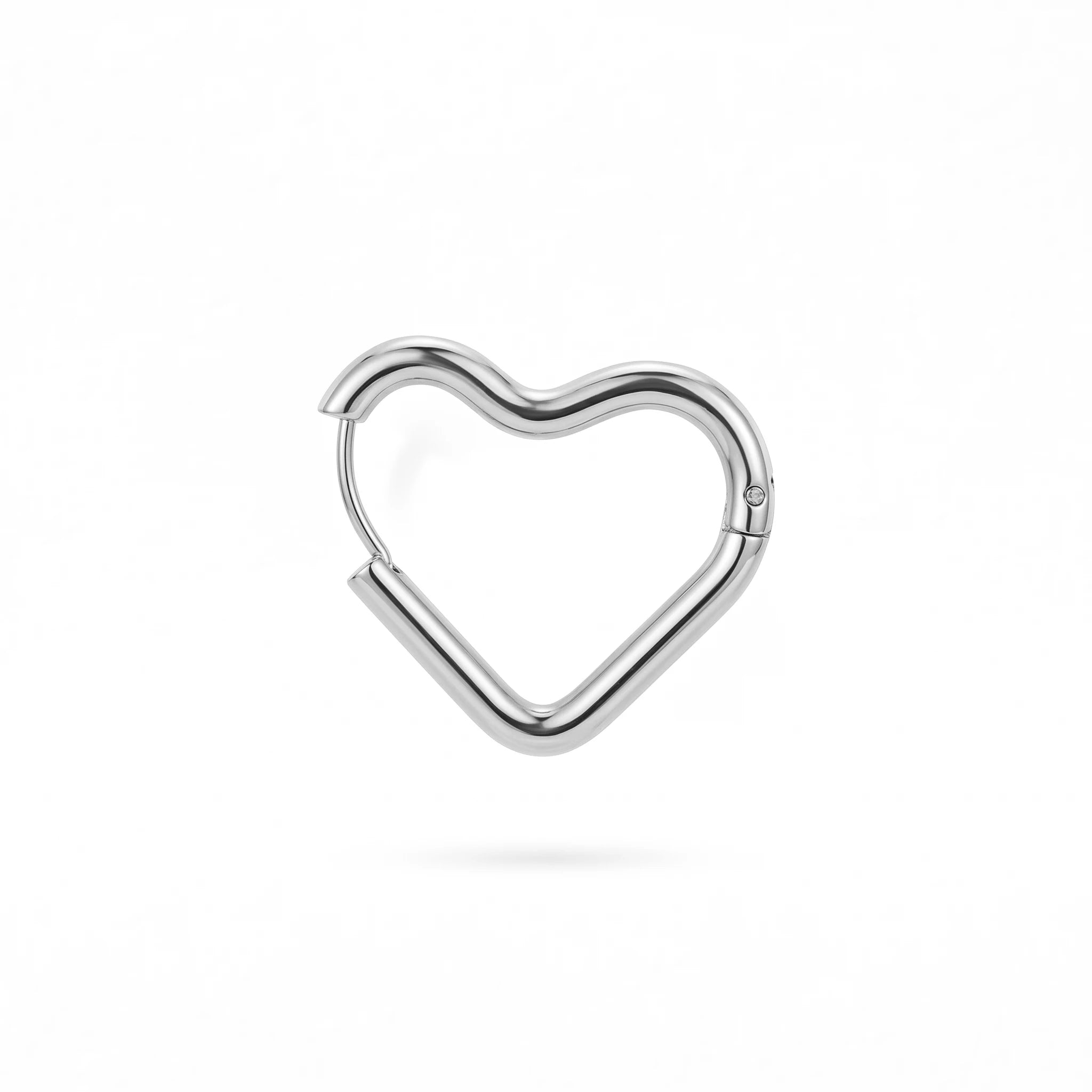 QIAOREN 12595 Smooth Thick Tube Hollow Heart Huggie Hoop Earrings PVD 18K Gold Stainless Steel Hypoallergenic Love Ear Buckle