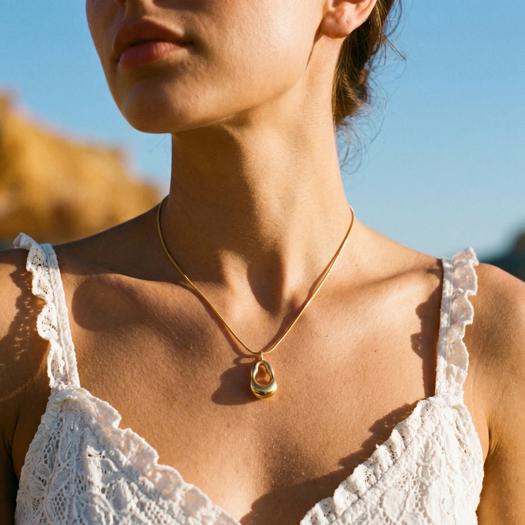 QIAOREN 11071 Stainless Steel Gold Snake Chain Necklace Hollow Irregular Oval Pendant Adjustable Minimalist Women Jewelry Gift
