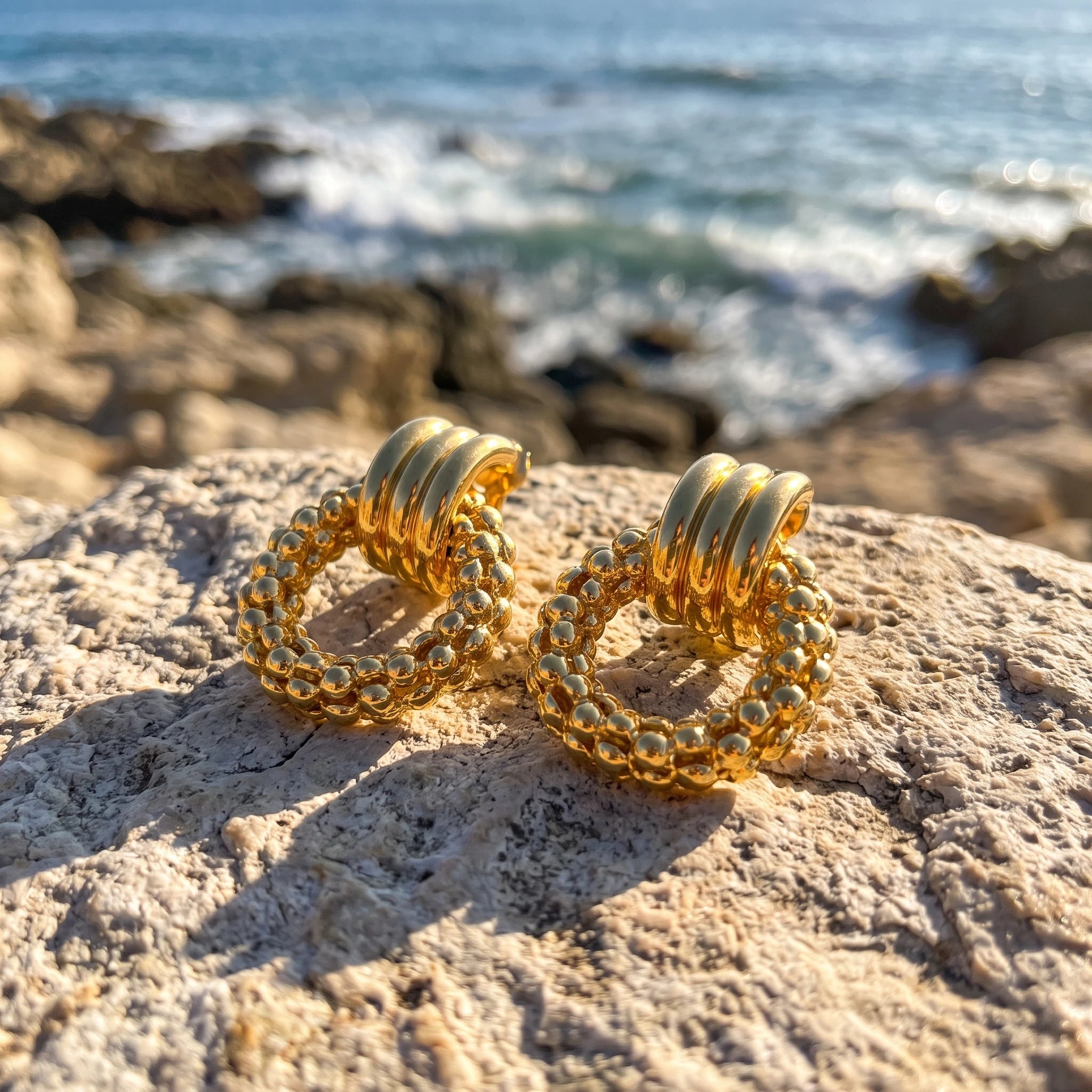 QIAOREN 14539 Ridged Buckle Beaded Ring Stud Earrings, Textured Circle & Grooved Polished Gold  Hypoallergenic Jewelry Gift