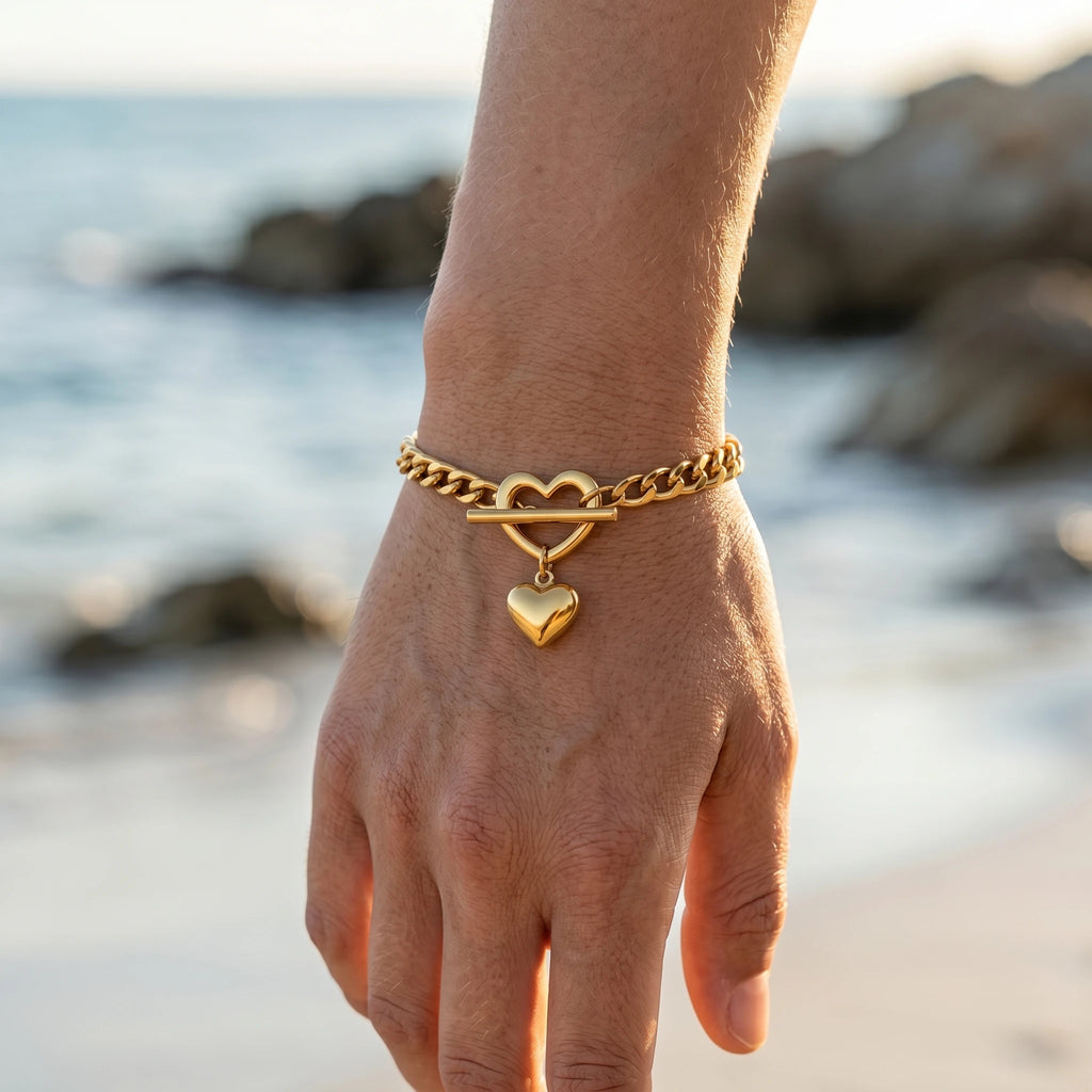QIAOREN 10576 Chunky Sweet Edgy Heart Charm Bracelet 18K Gold Plated Stainless Steel Hypoallergenic Trendy Party Jewelry