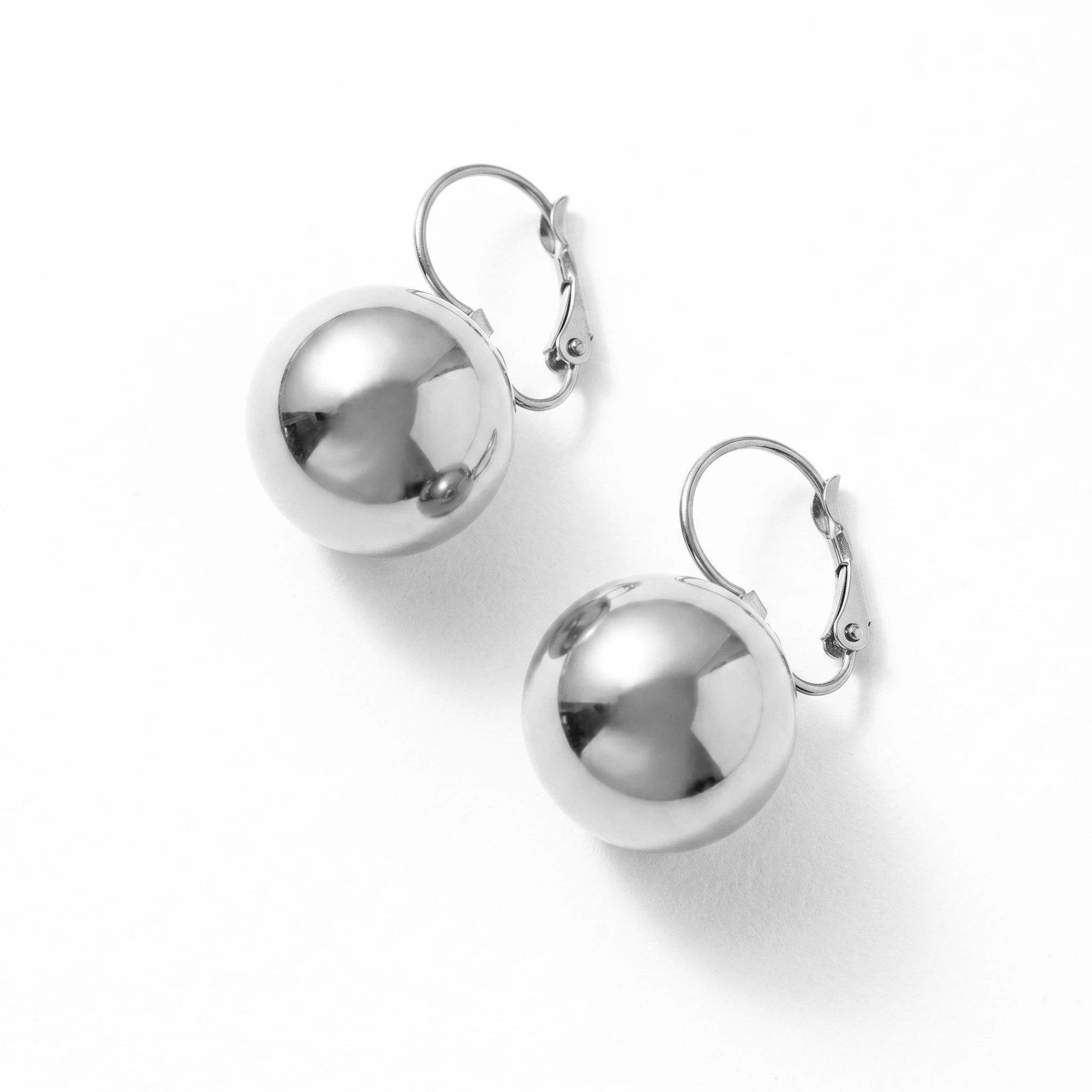 QIAOREN 10893 Vintage French Gold Ball Hoop Earrings High Polished Stainless Steel Leverback Waterproof Trendy Geometric Jewelry